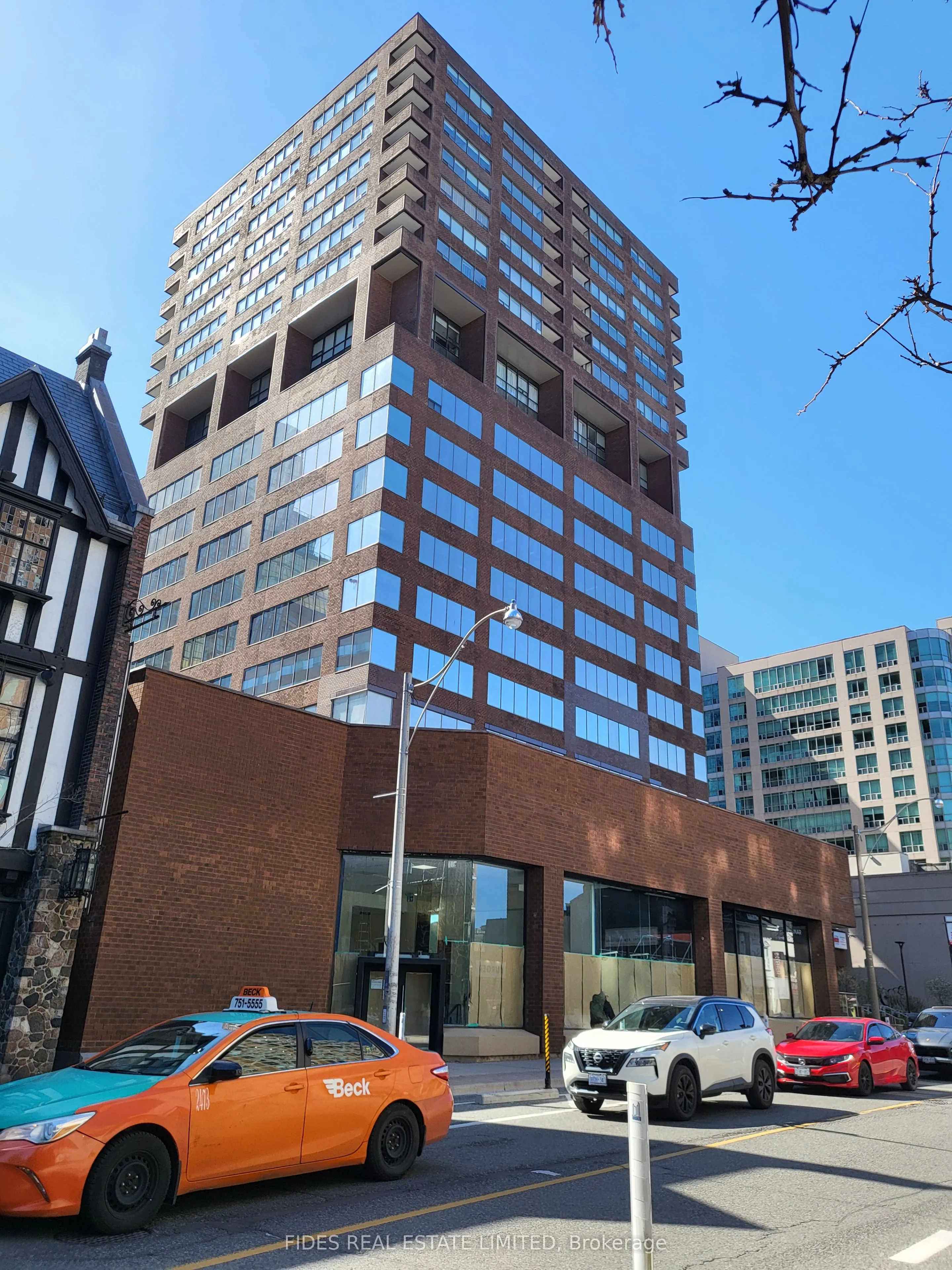 914 Yonge Street, #2010