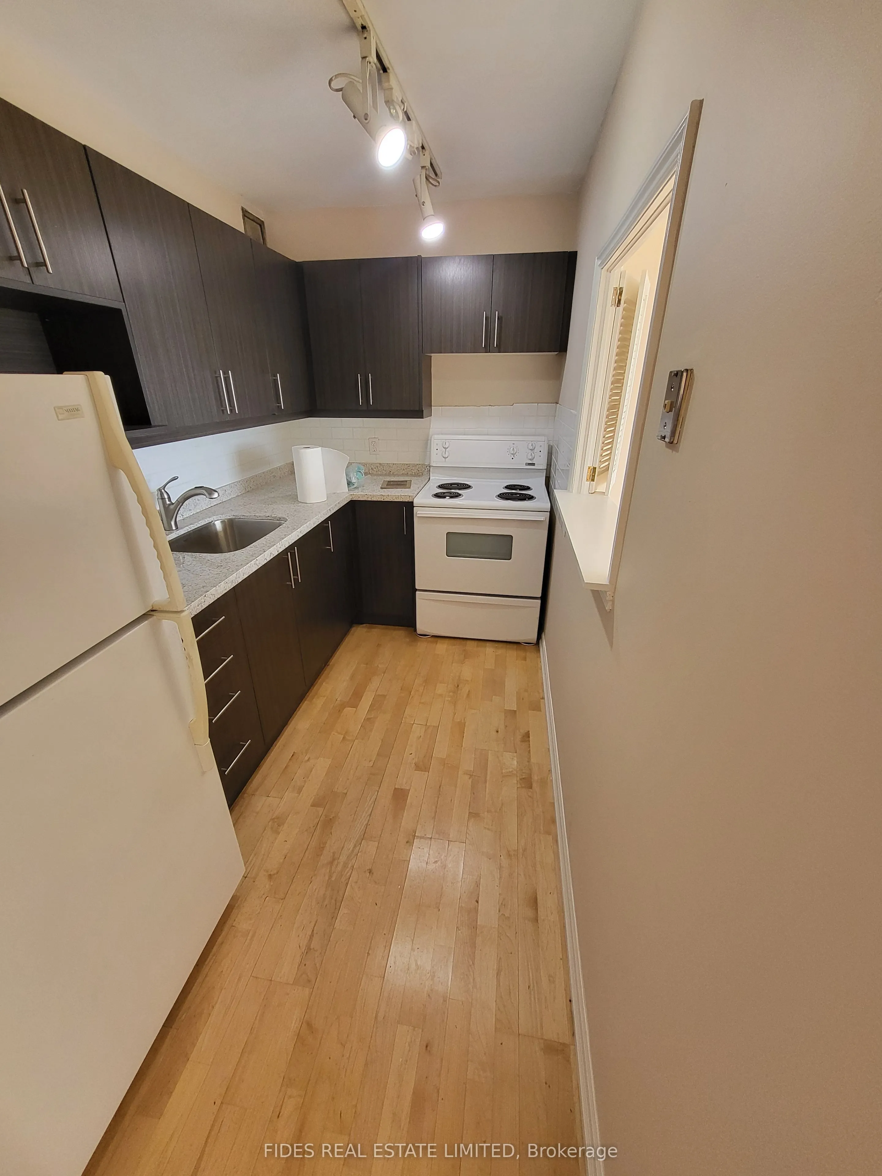 914 Yonge Street, #2010