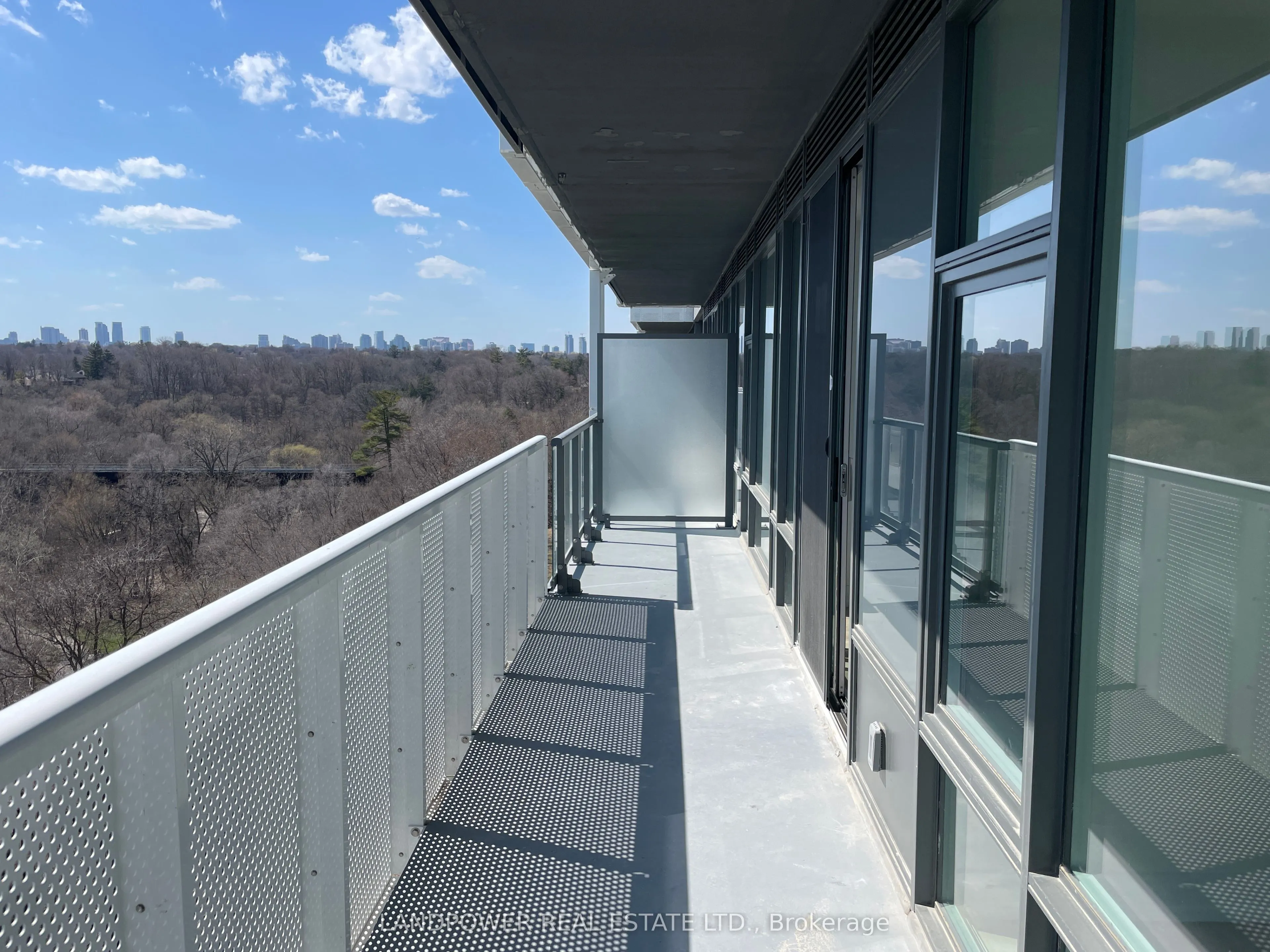 25 Adra Grado Way S, #832