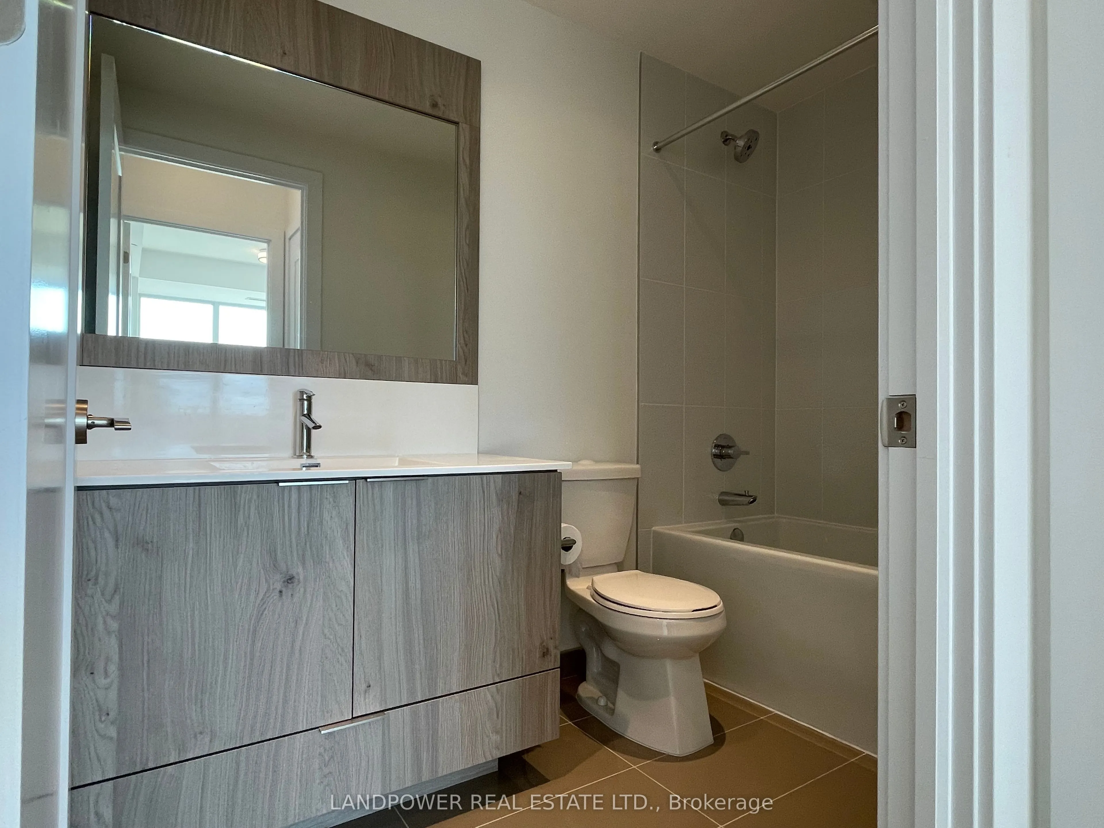 25 Adra Grado Way S, #832