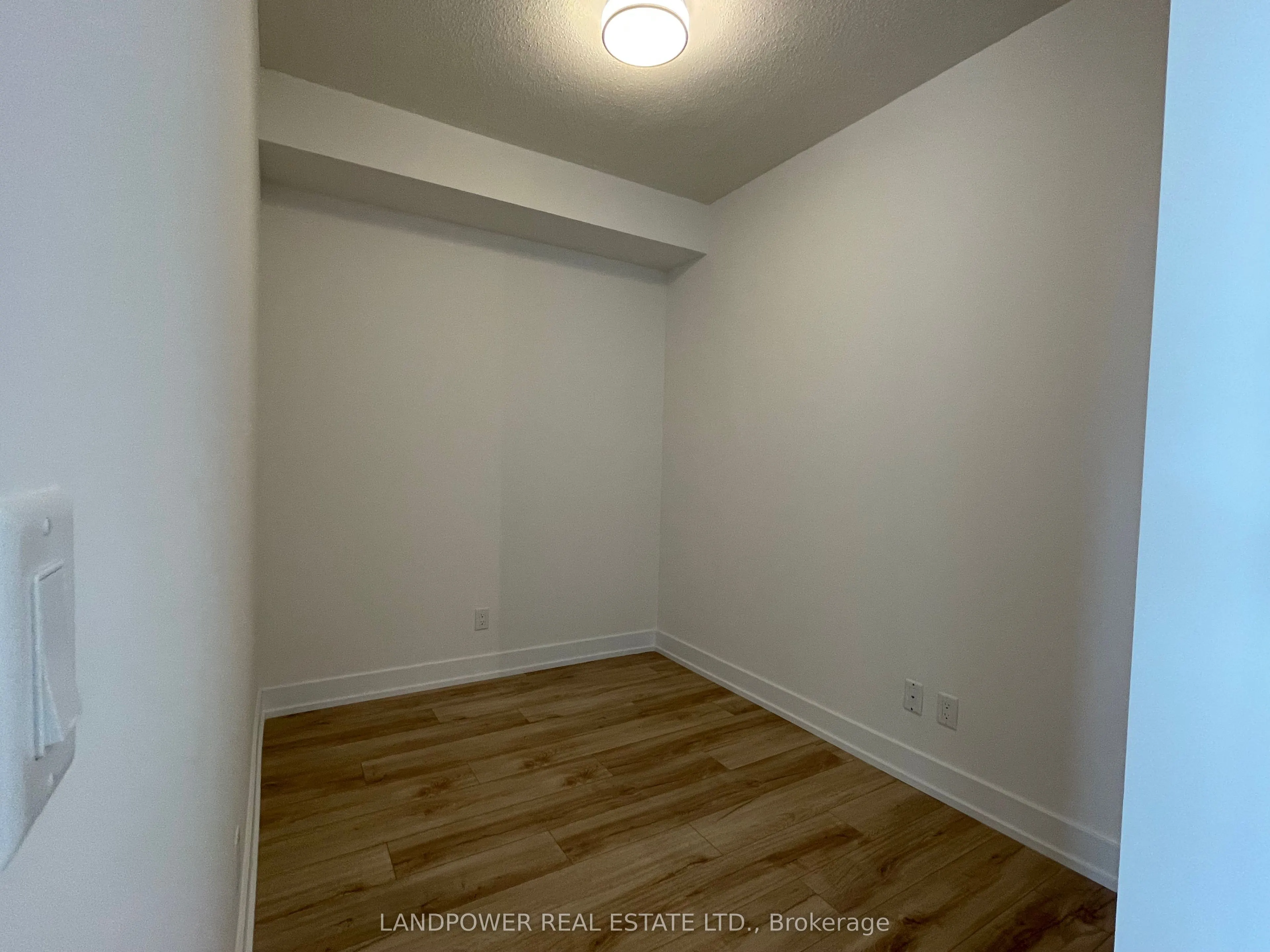25 Adra Grado Way S, #832