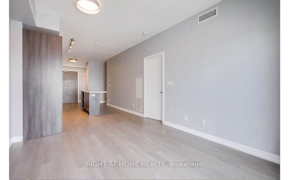 21 Widmer Street, #2504