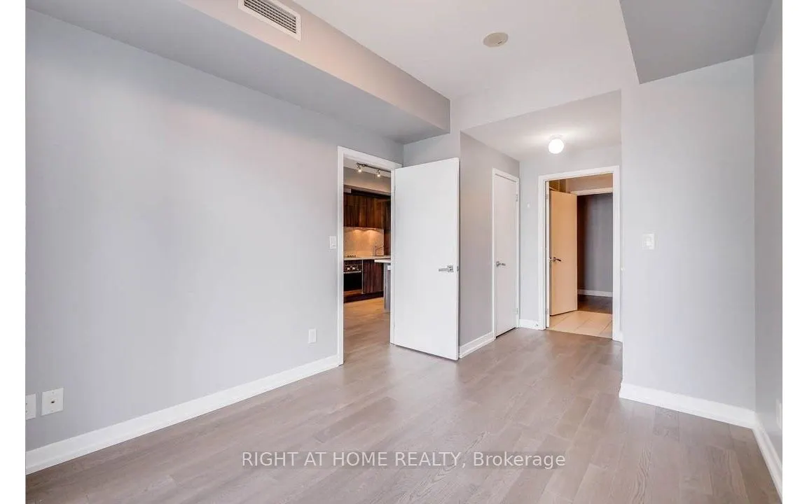 21 Widmer Street, #2504