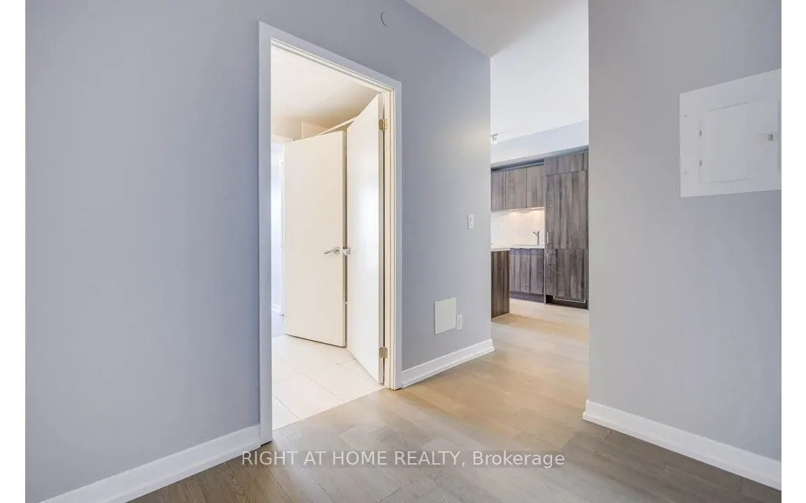 21 Widmer Street, #2504
