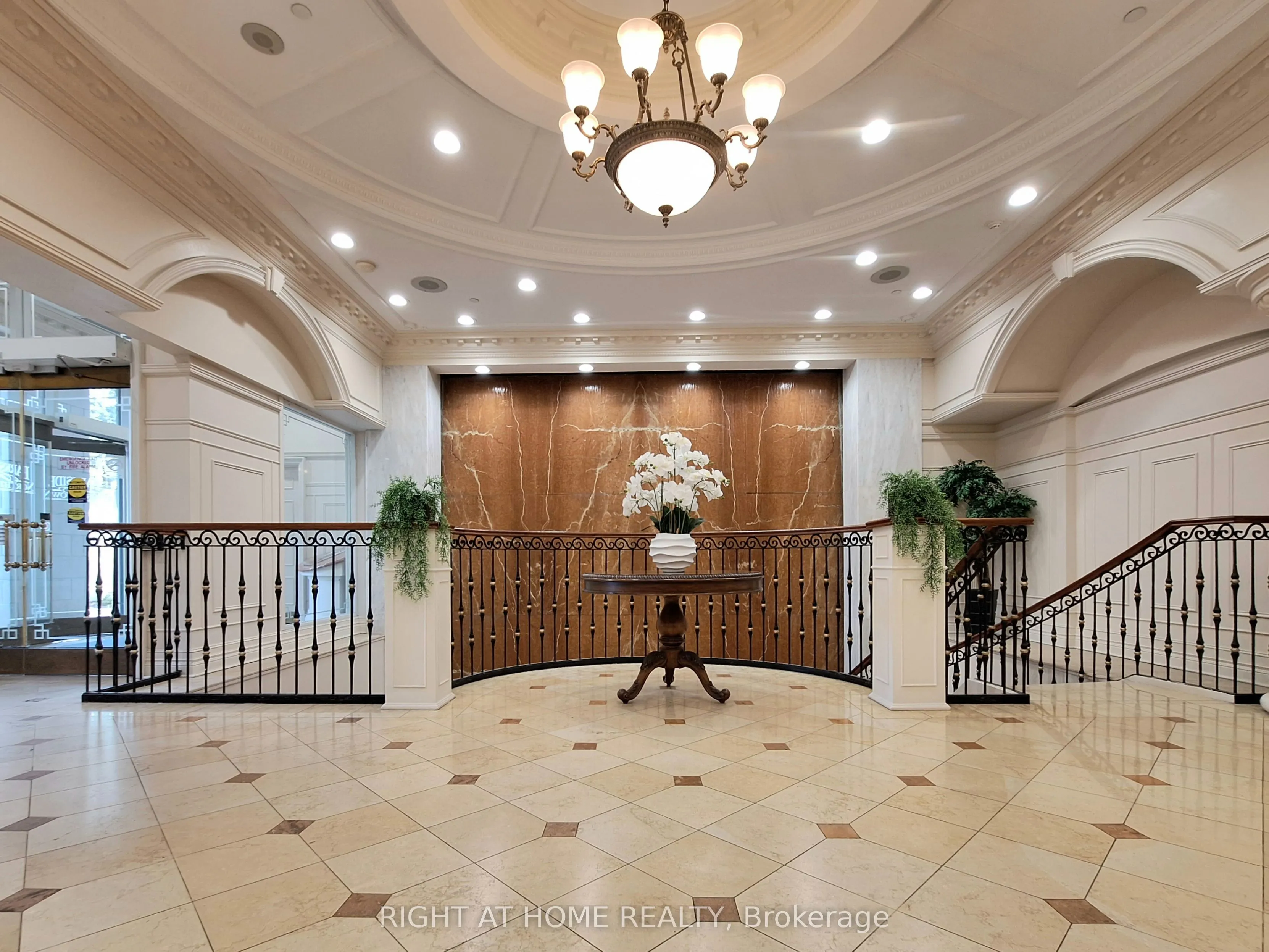 880 Grandview Way, #606