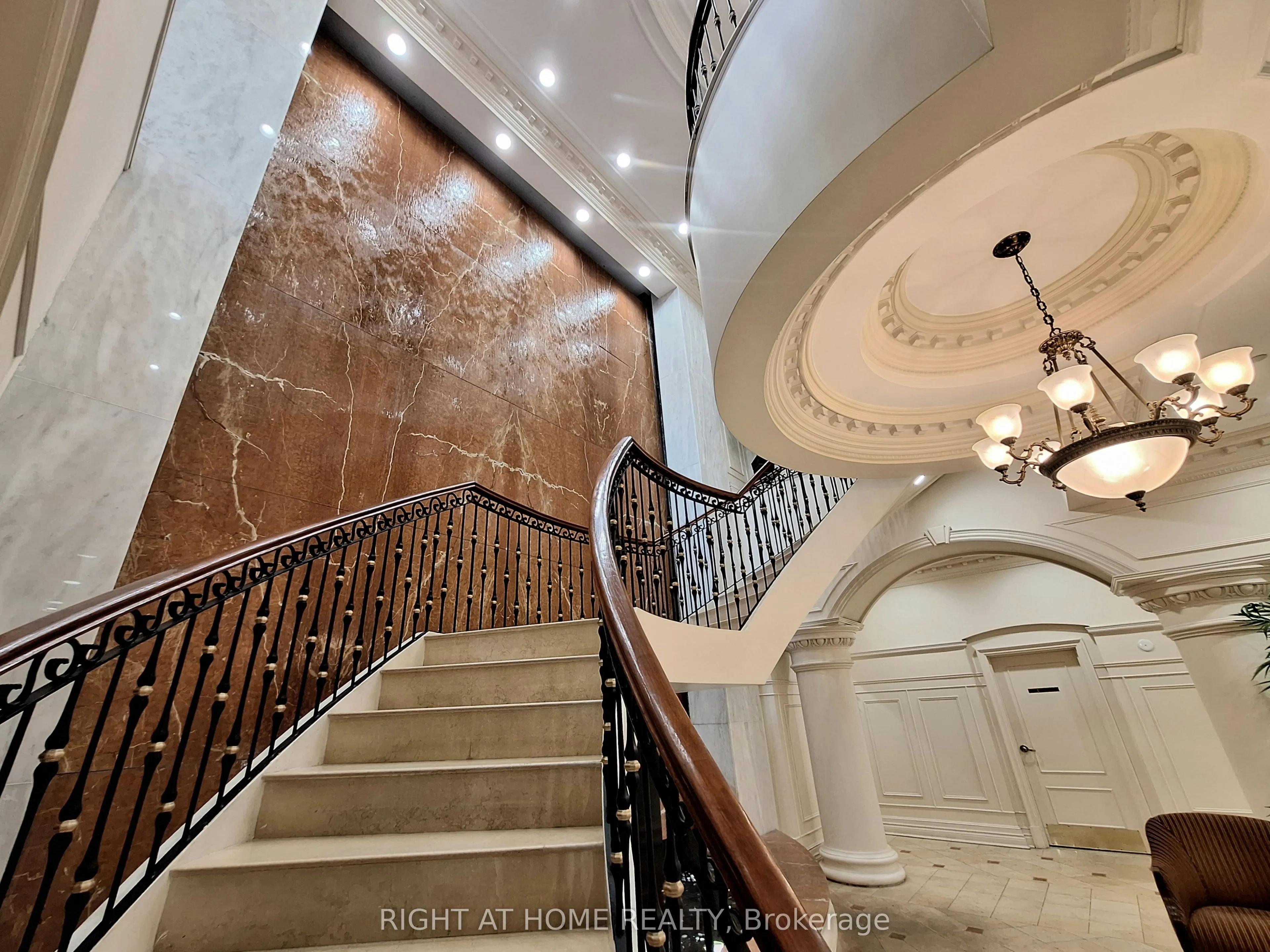 880 Grandview Way, #606