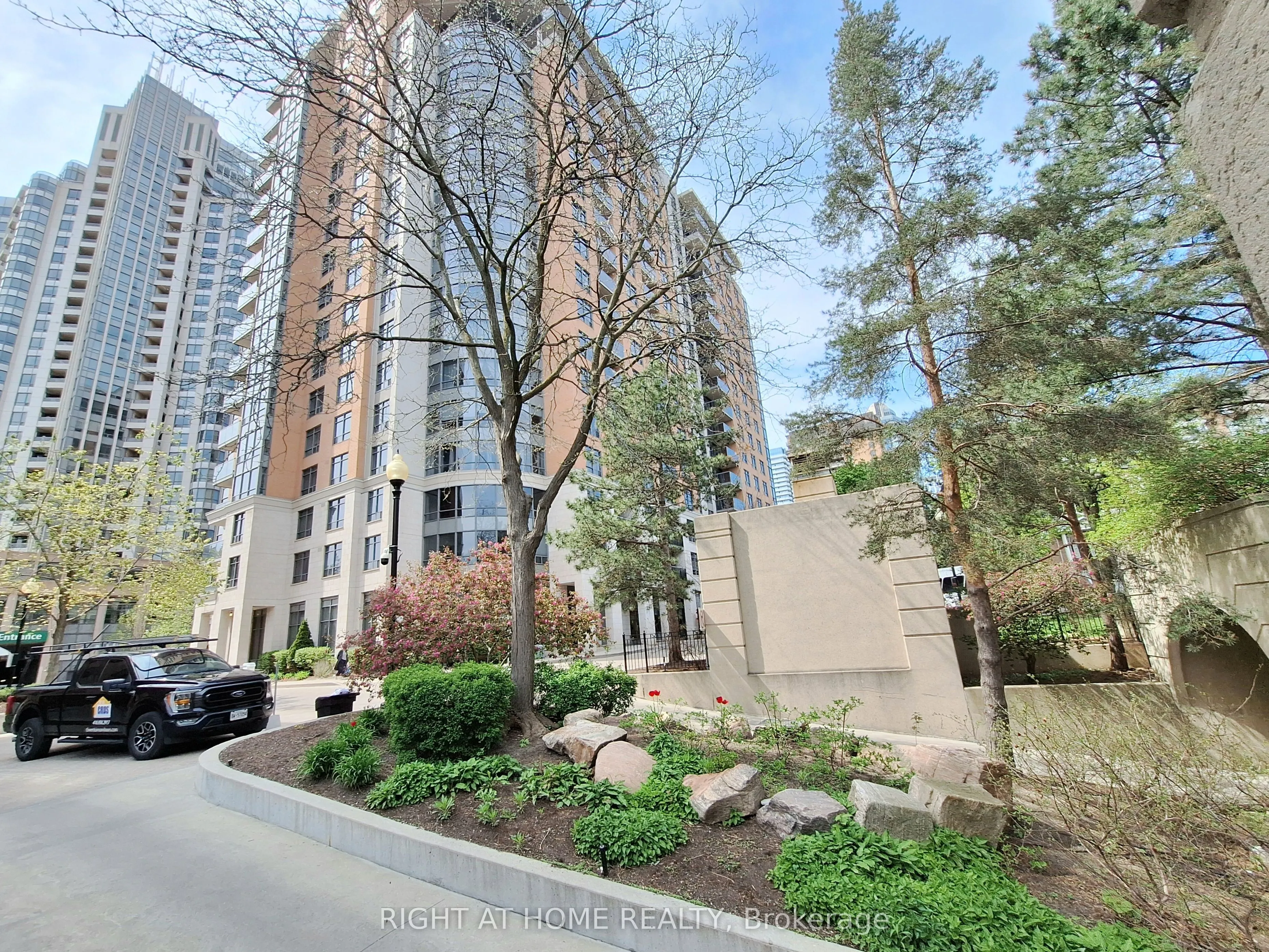880 Grandview Way, #606
