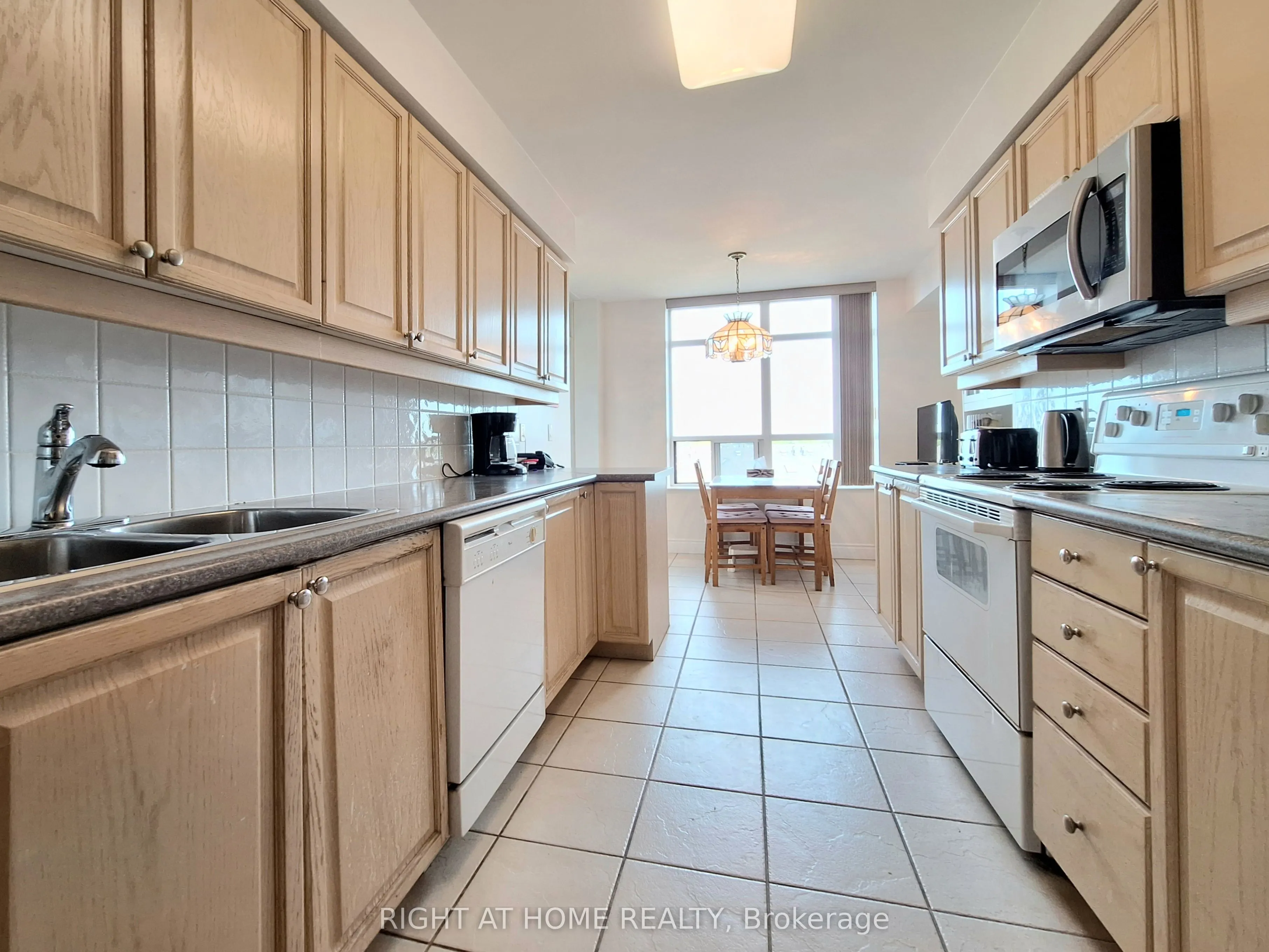 880 Grandview Way, #606