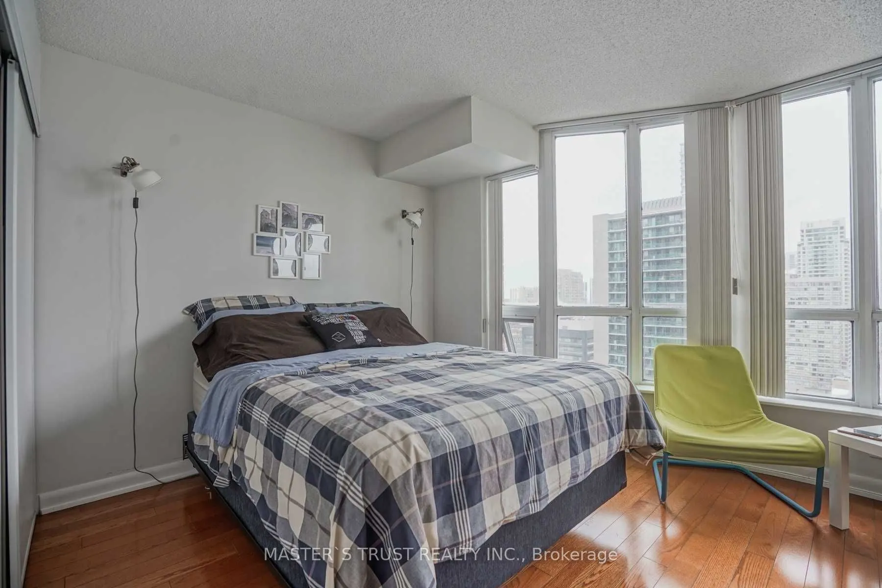 33 Sheppard Avenue E, #2309