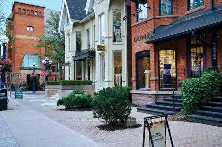 155 Yorkville Avenue, #1210