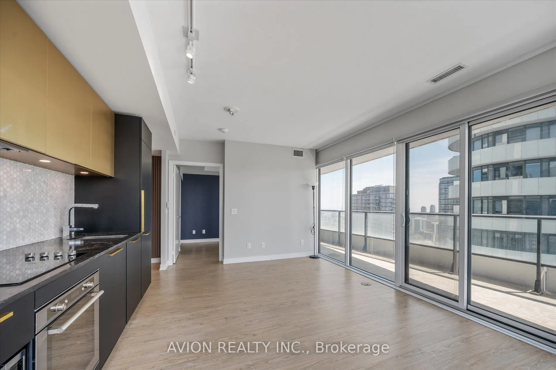 85 Wood Street, #3603