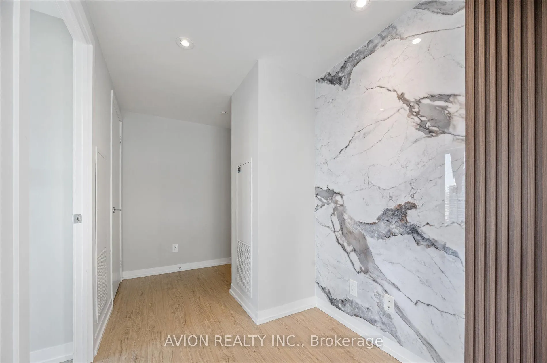 85 Wood Street, #3603