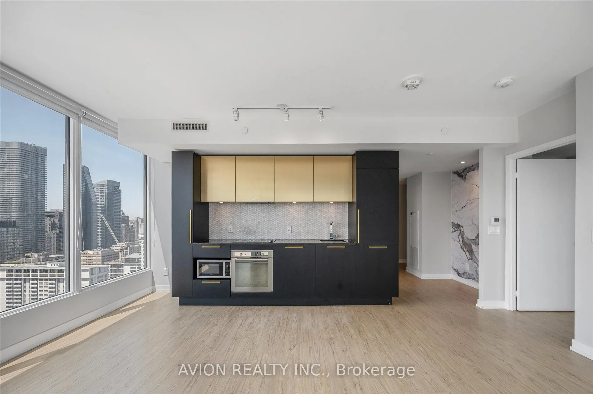 85 Wood Street, #3603