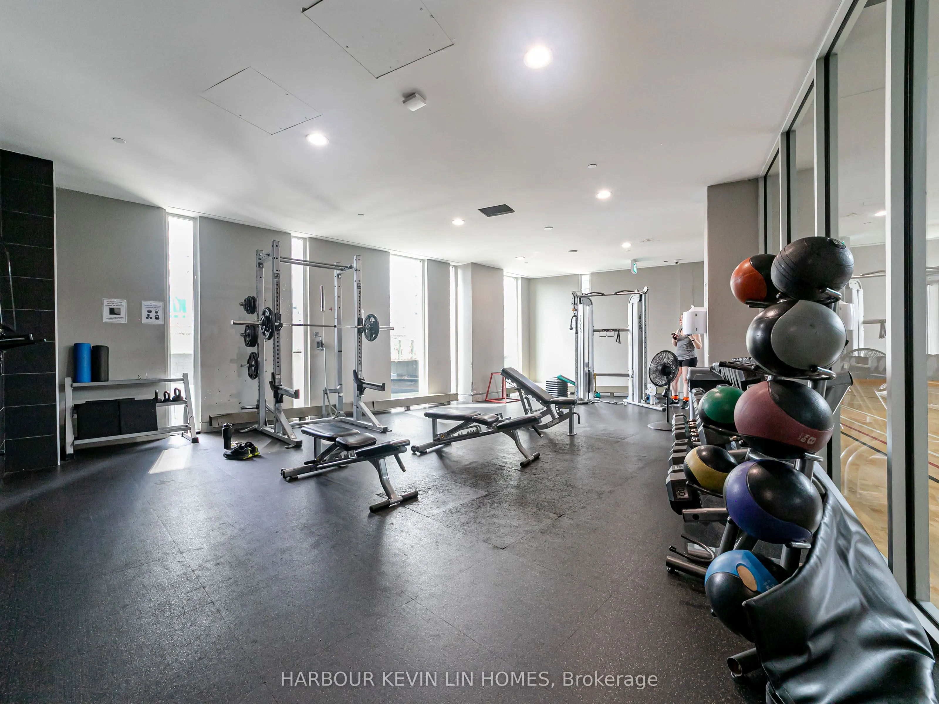 75 Queens Wharf Road, #1009