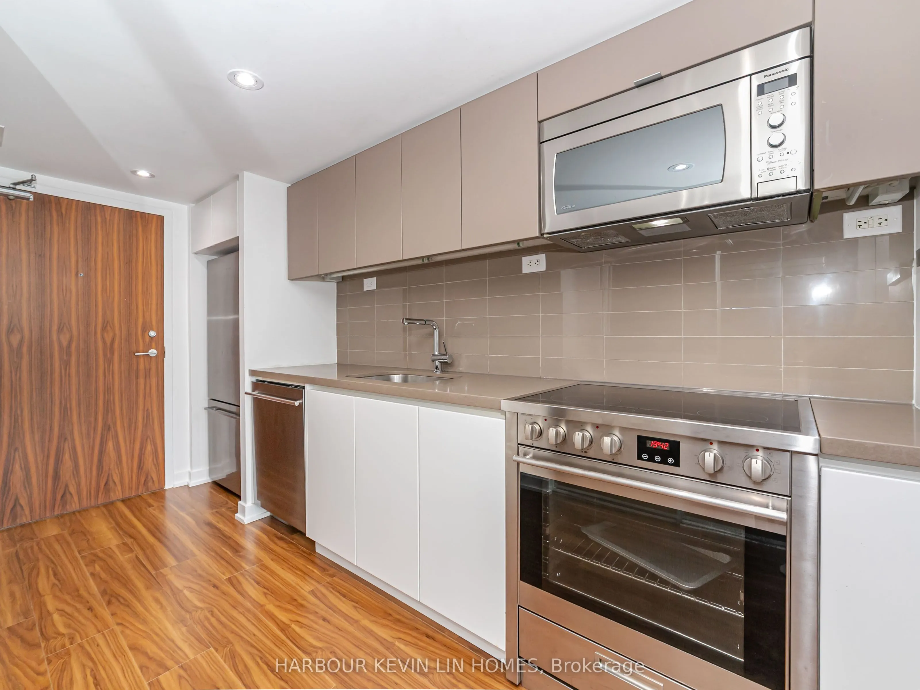 75 Queens Wharf Road, #1009