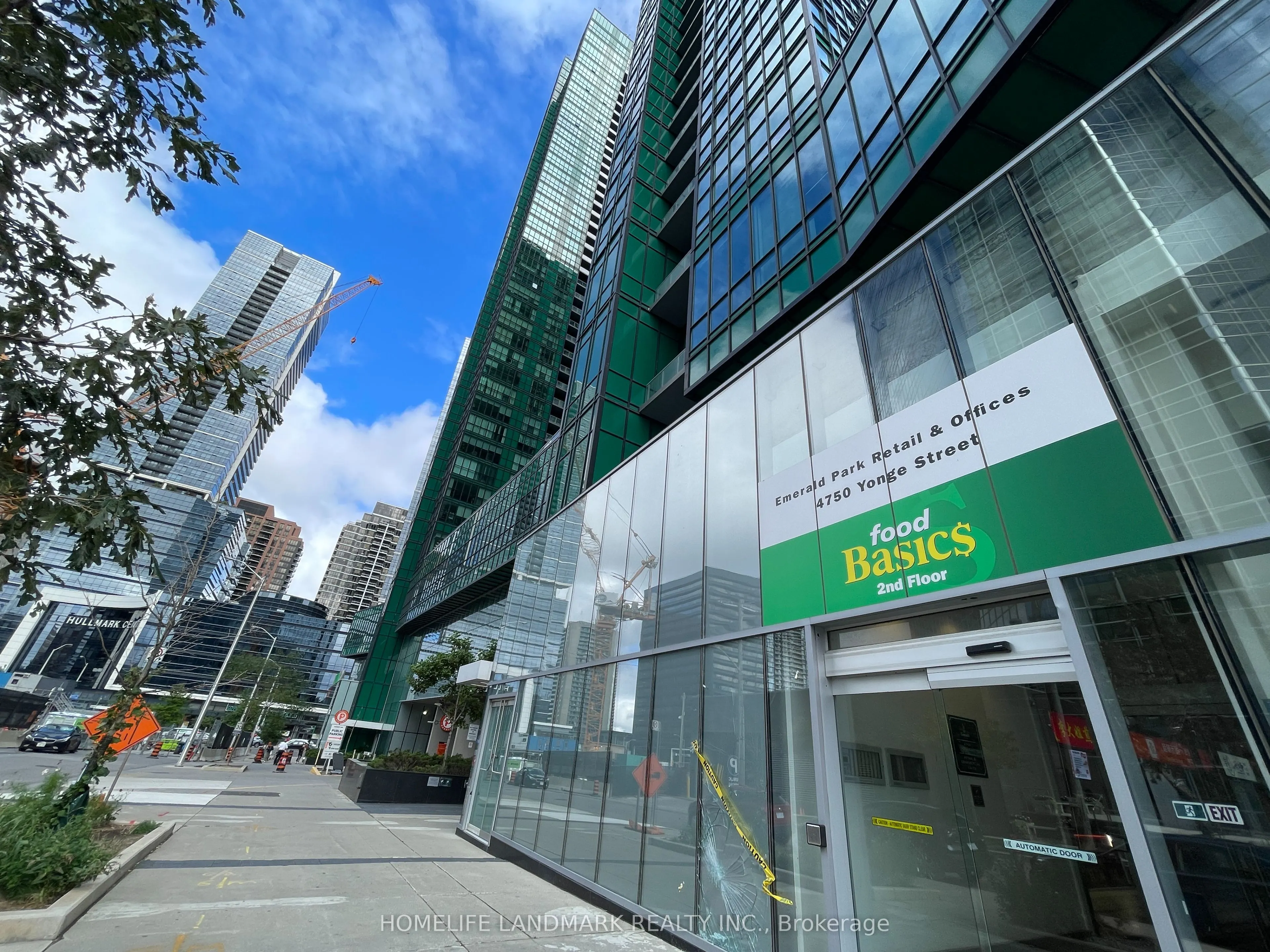 4750 Yonge Street, #122