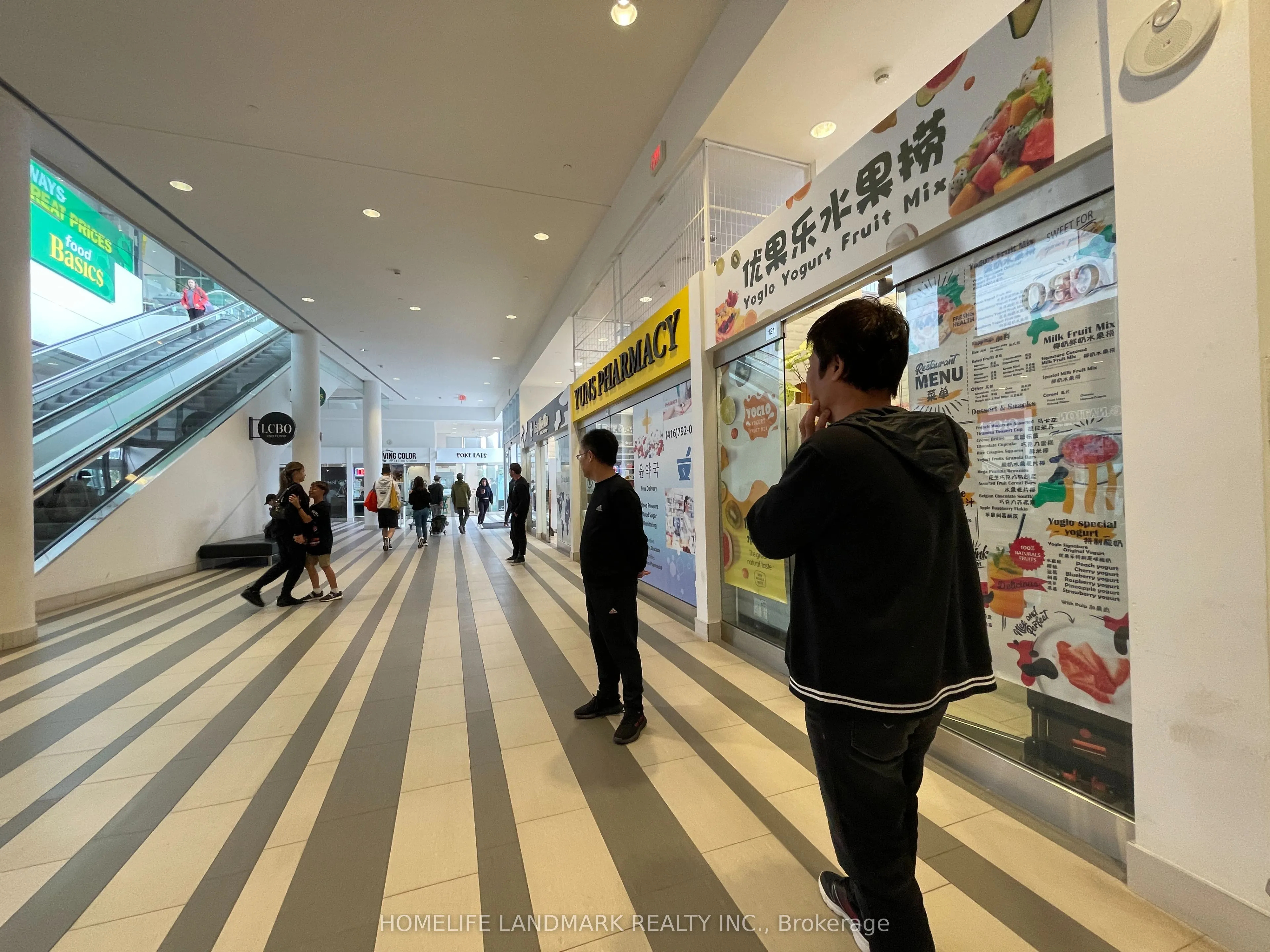 4750 Yonge Street, #122