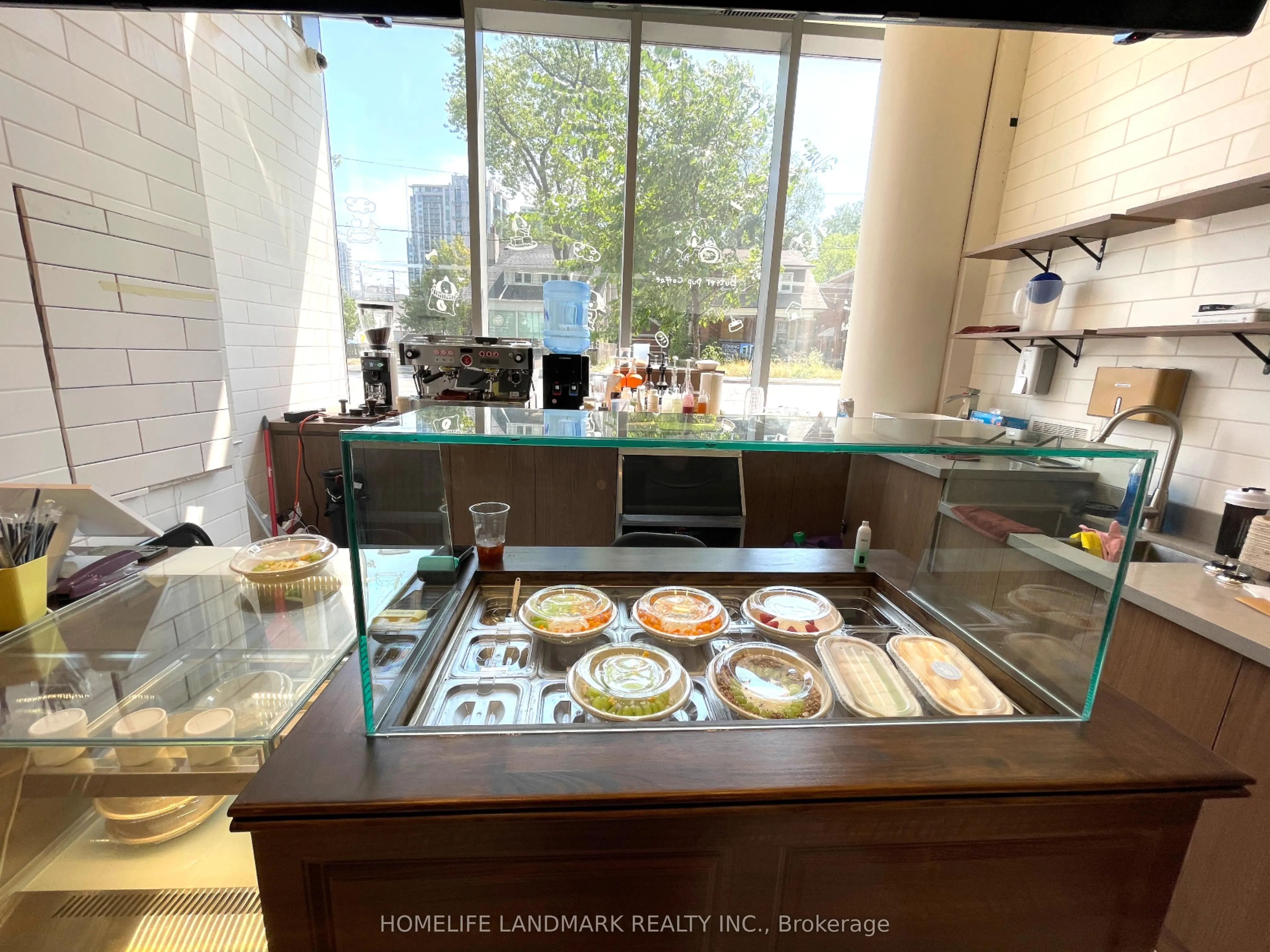 4750 Yonge Street, #122