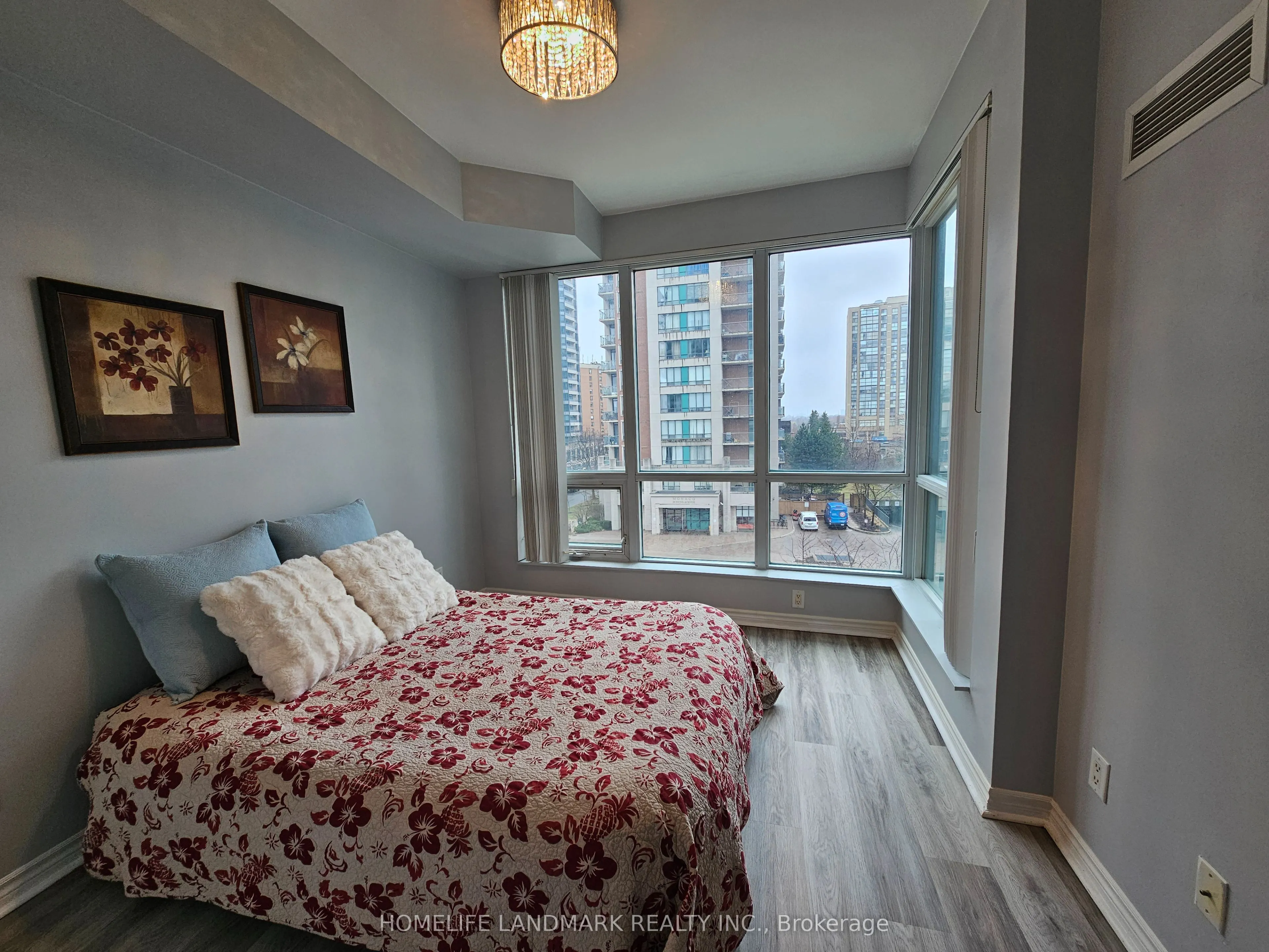 60 Byng Avenue, #401