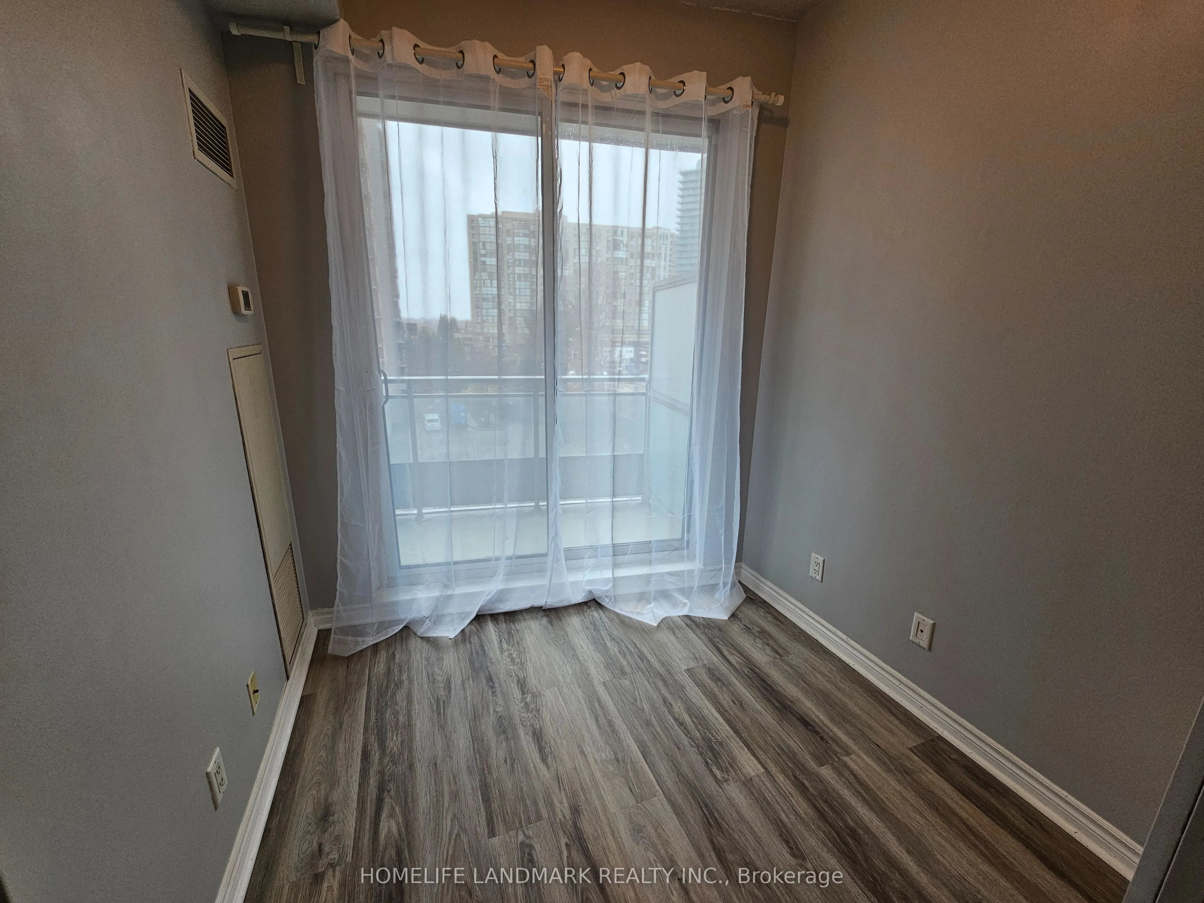 60 Byng Avenue, #401