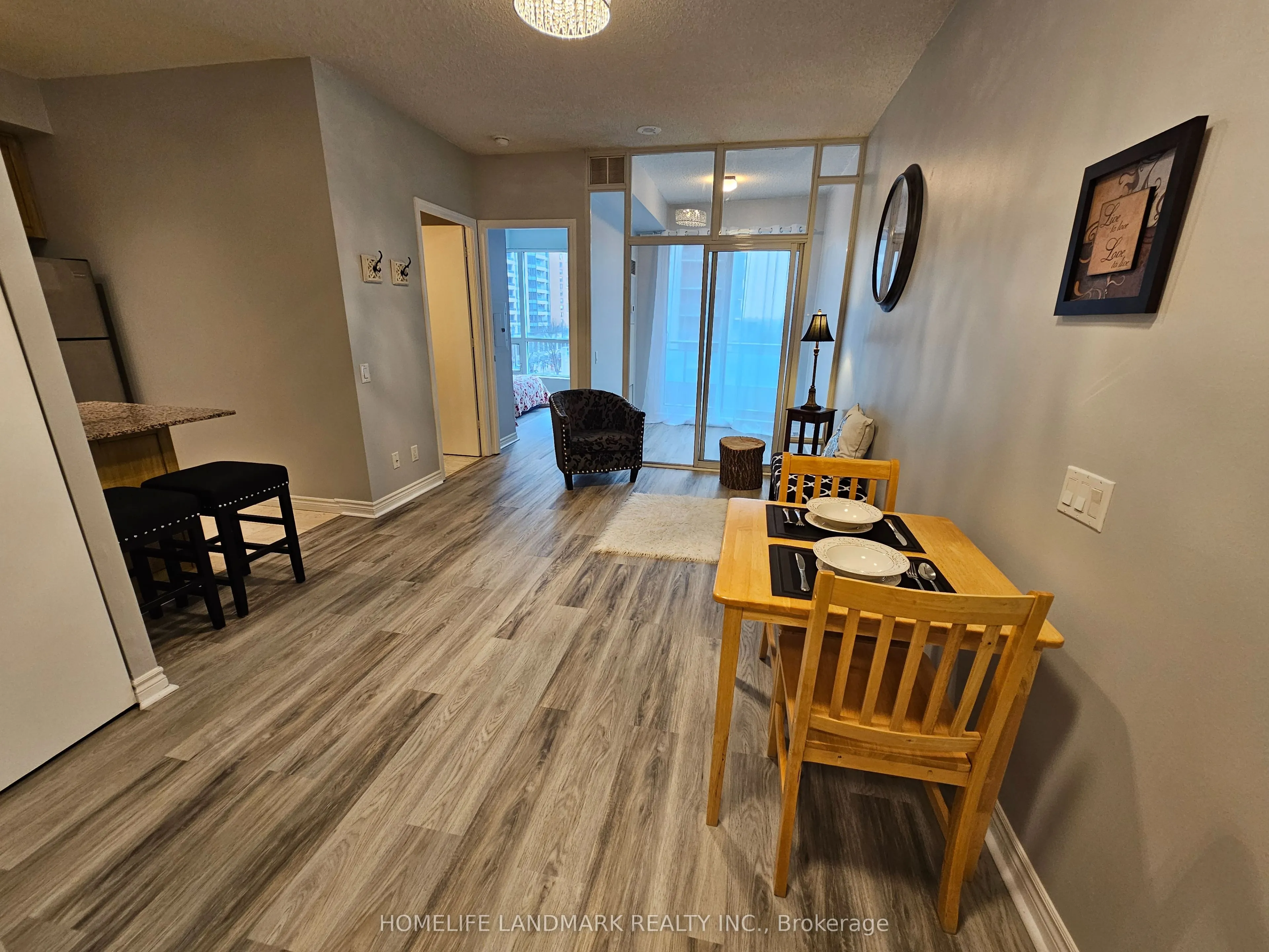 60 Byng Avenue, #401