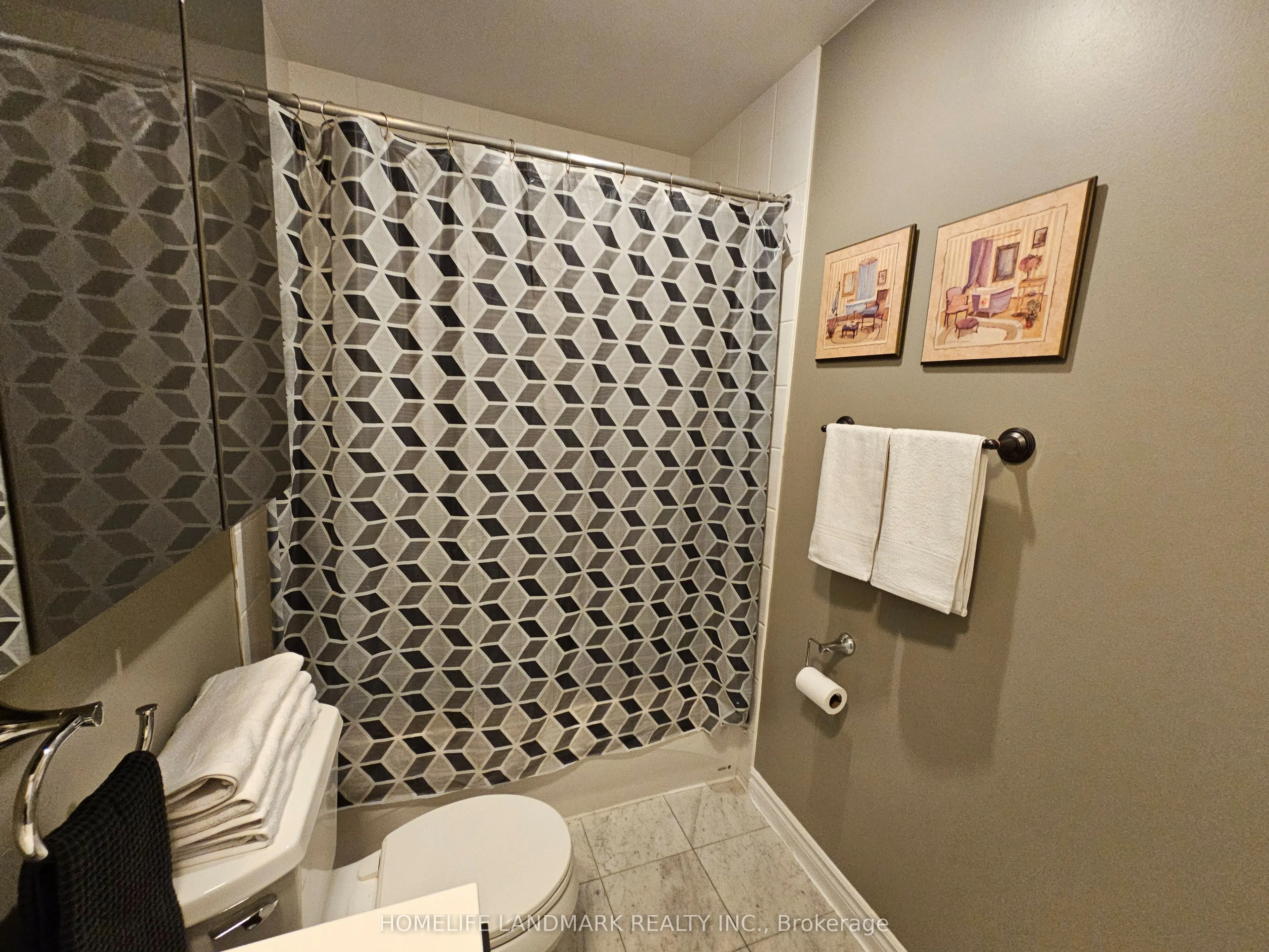 60 Byng Avenue, #401