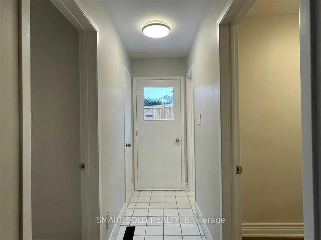 9 Salinger Court, #Ground & Lower