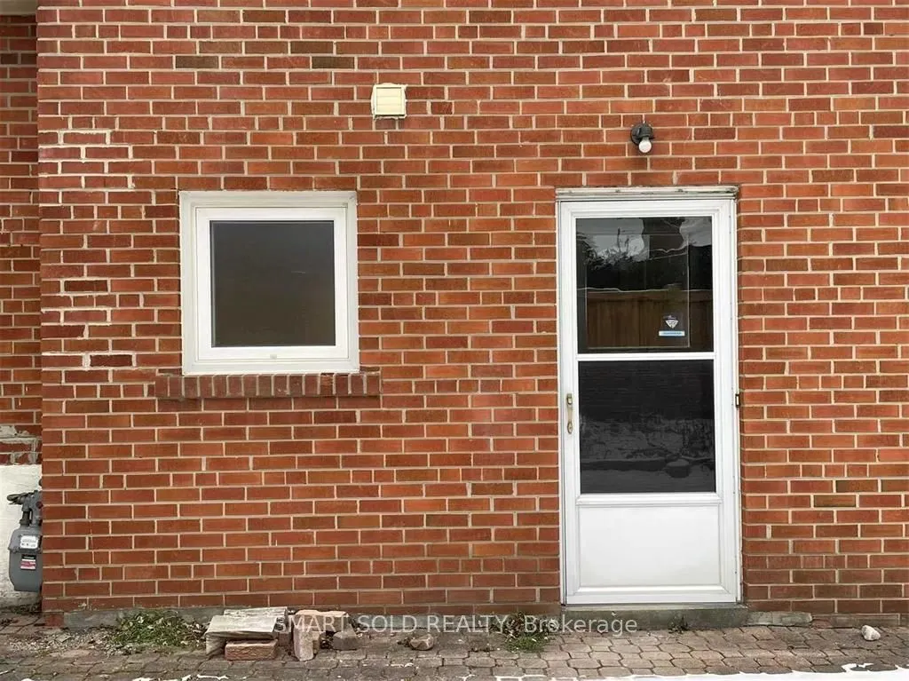 9 Salinger Court, #Ground & Lower