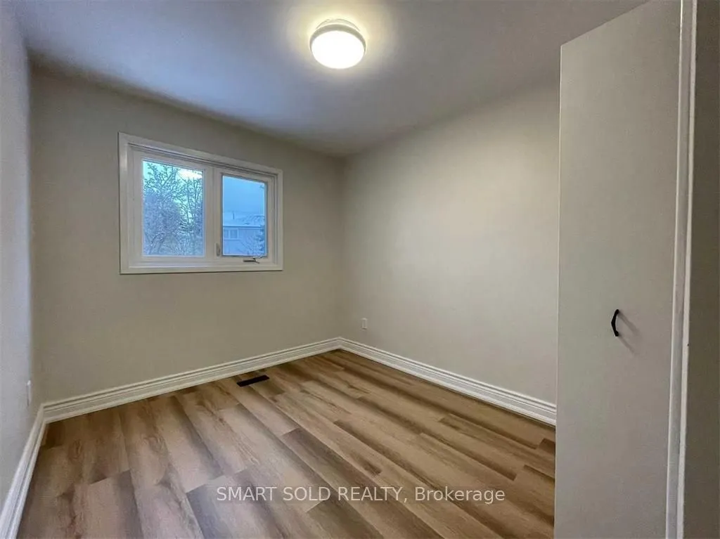 9 Salinger Court, #Ground & Lower