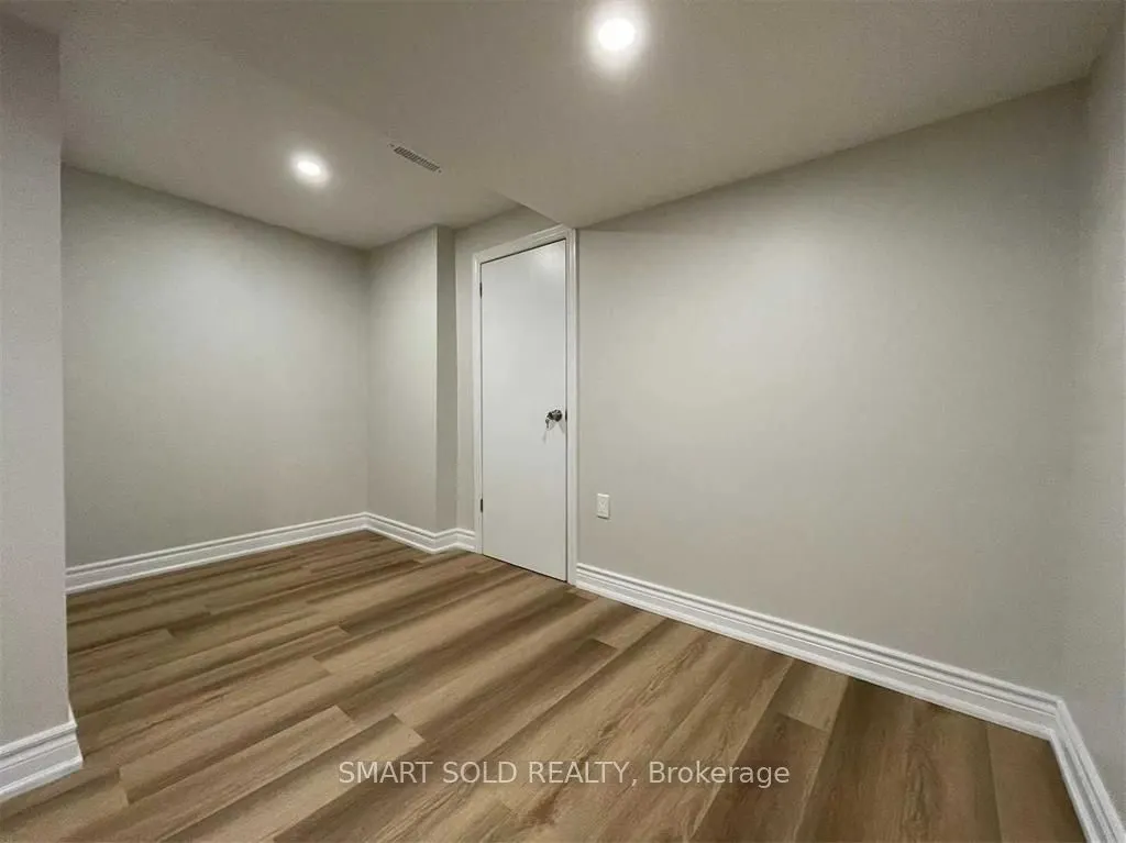 9 Salinger Court, #Ground & Lower