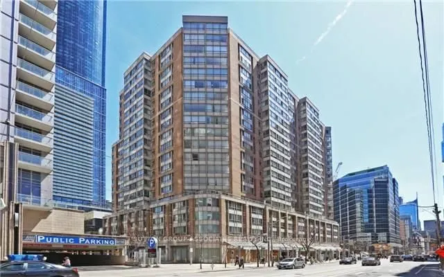 717 Bay Street, #805