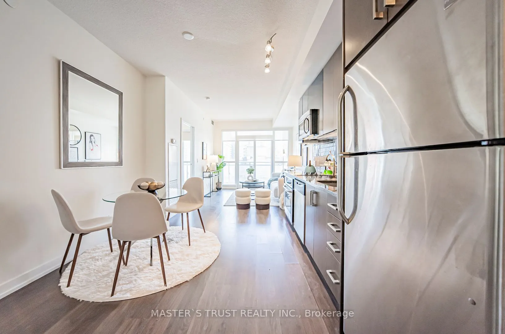 89 Dunfield Avenue, #801