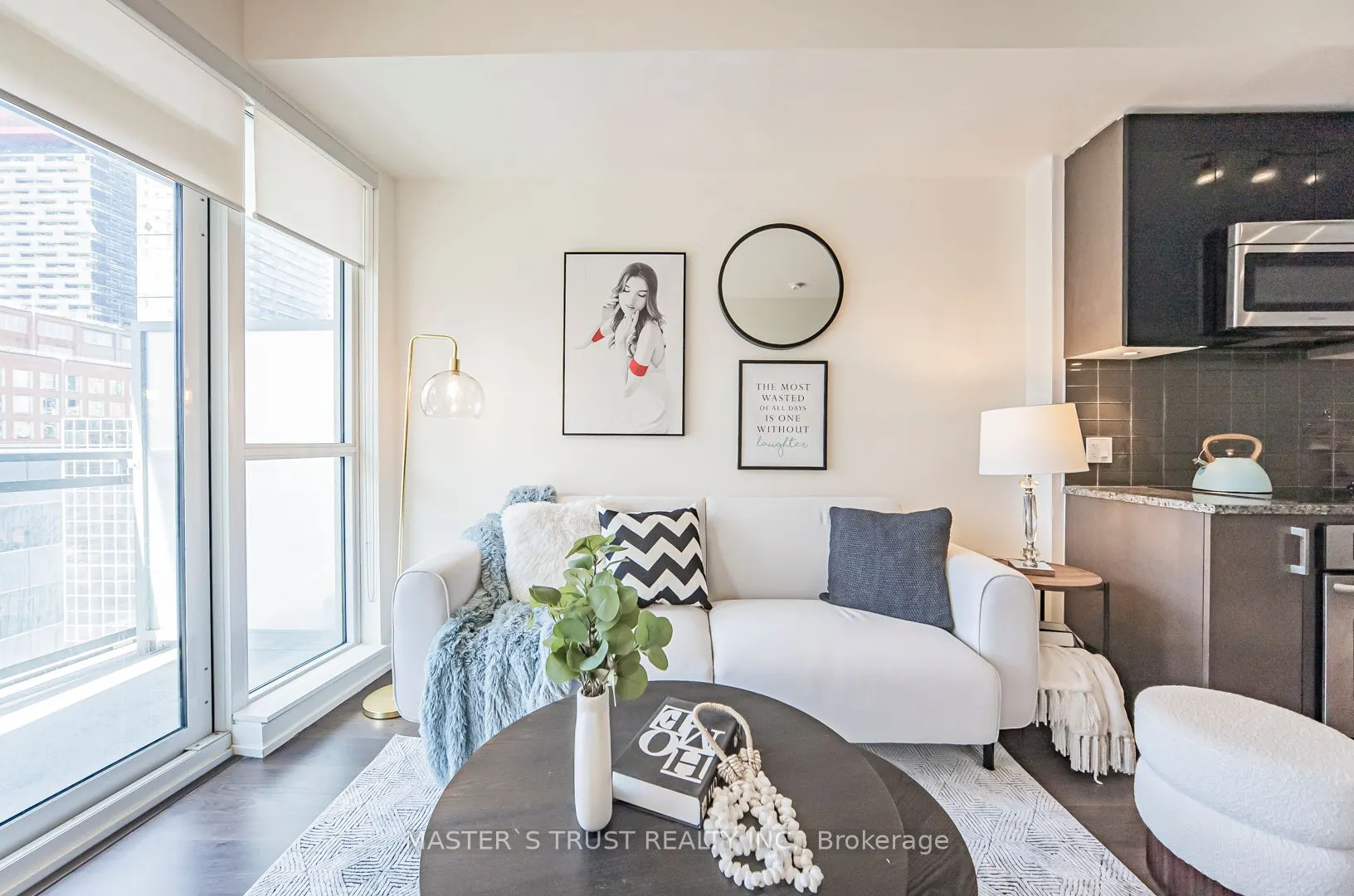 89 Dunfield Avenue, #801
