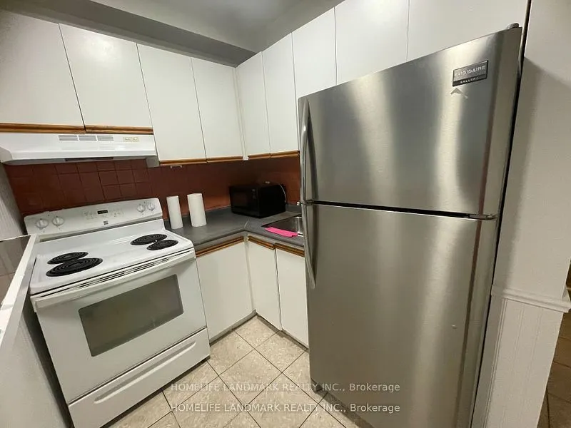 1 Spruce Street, #1
