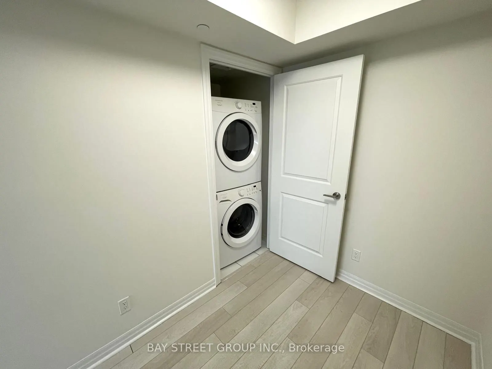 275 Yorkland Road, #3306