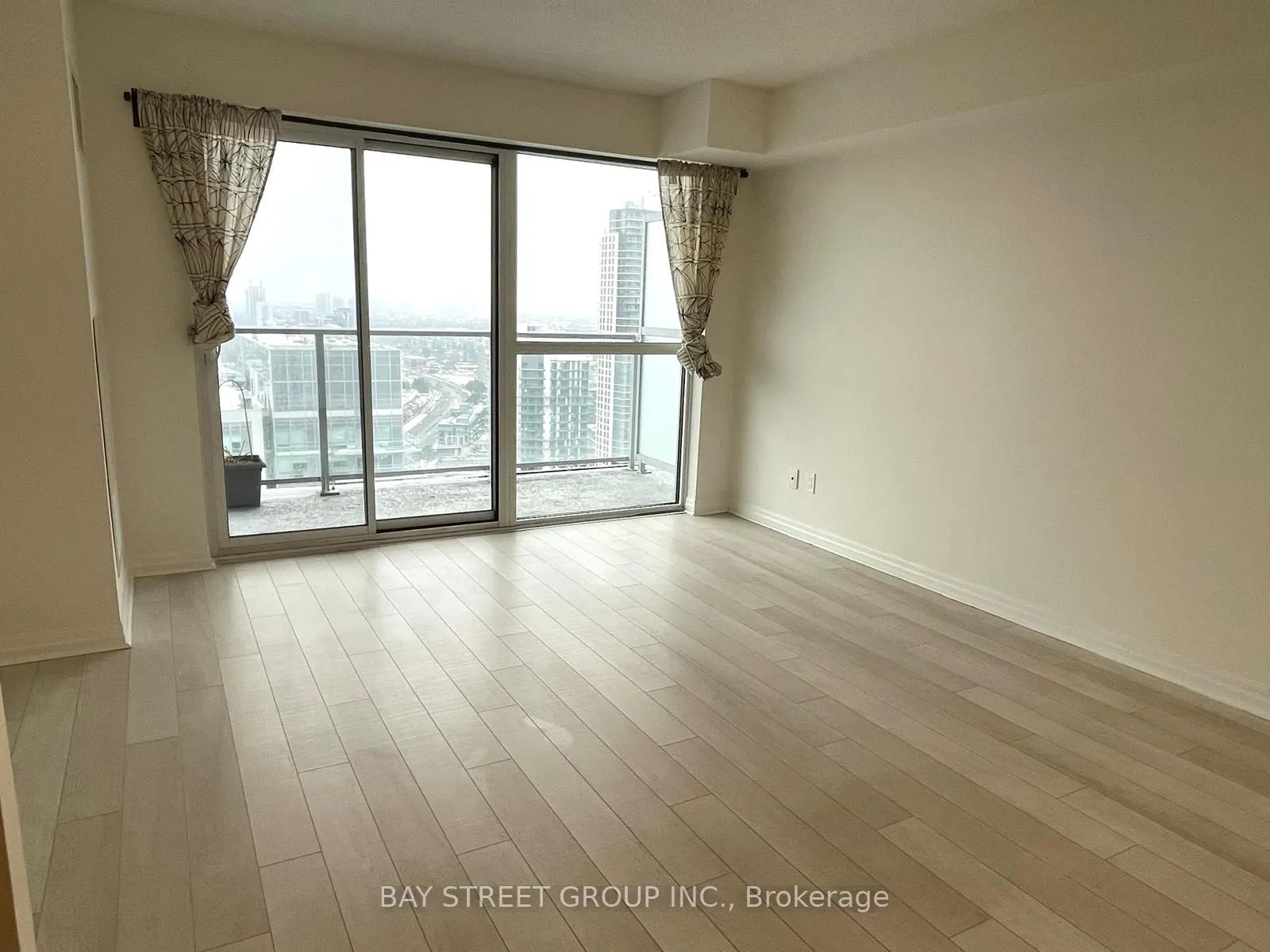 275 Yorkland Road, #3306