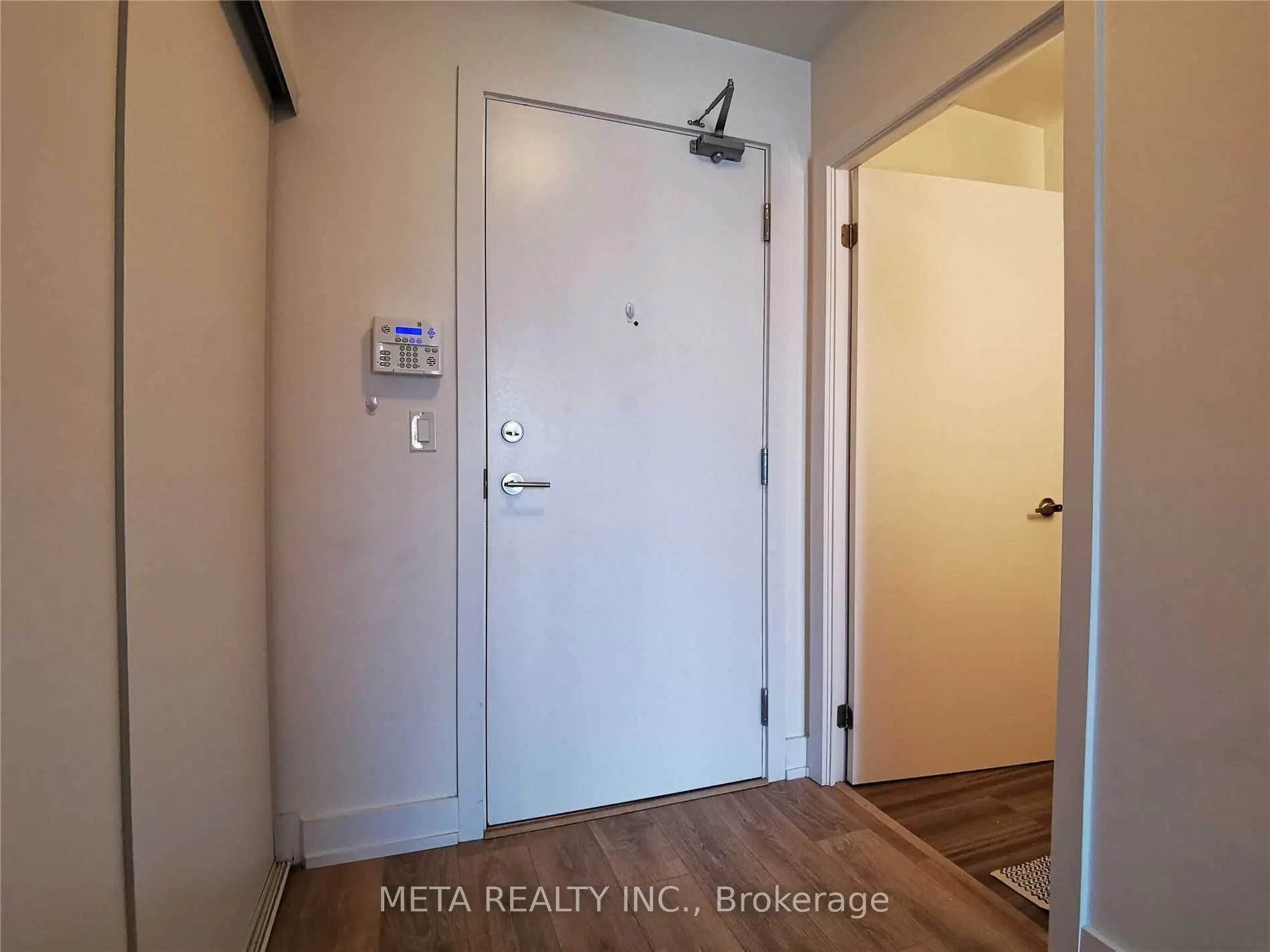 150 Fairview Mall Drive, #208