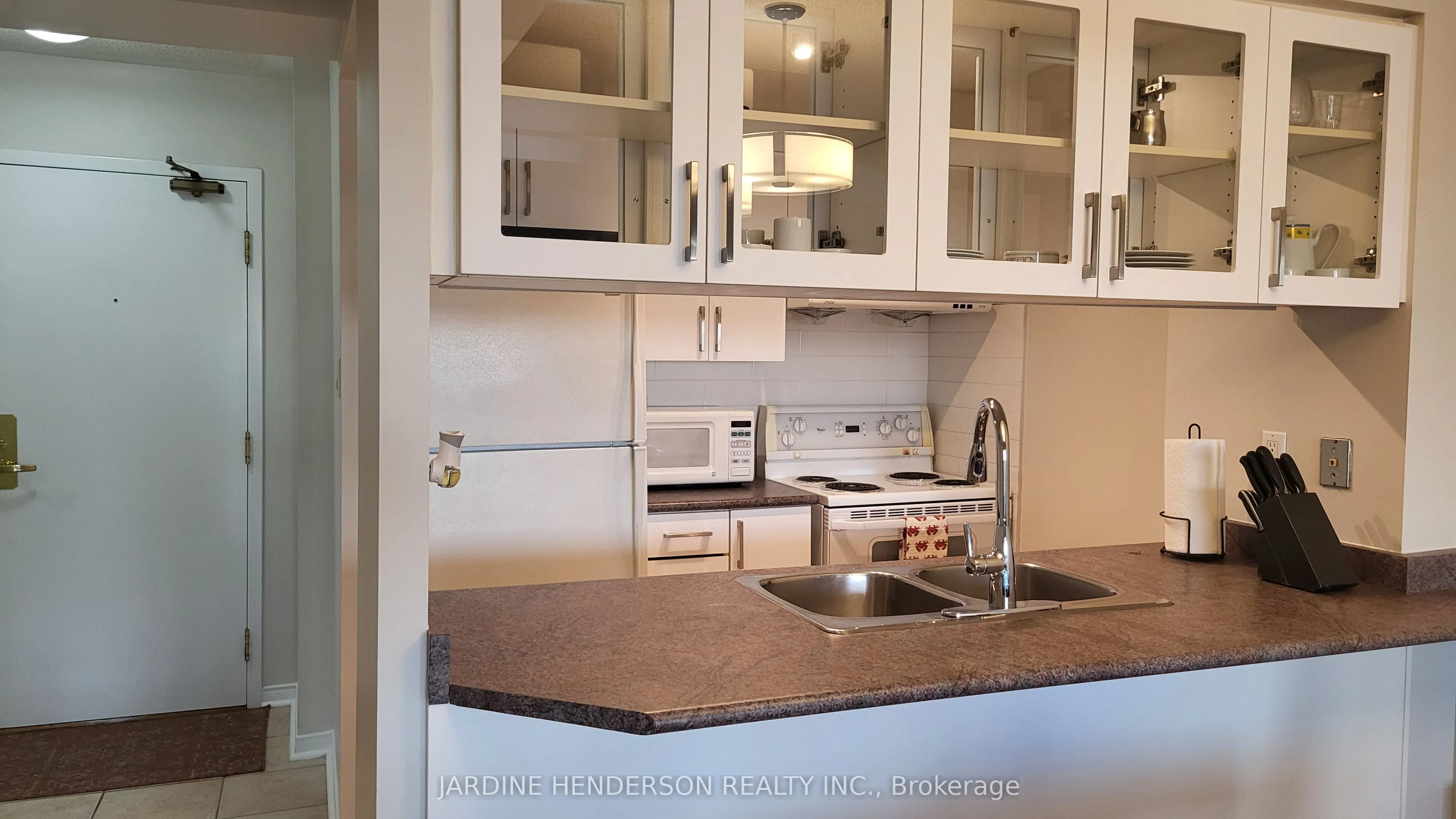 887 Bay Street, #1003