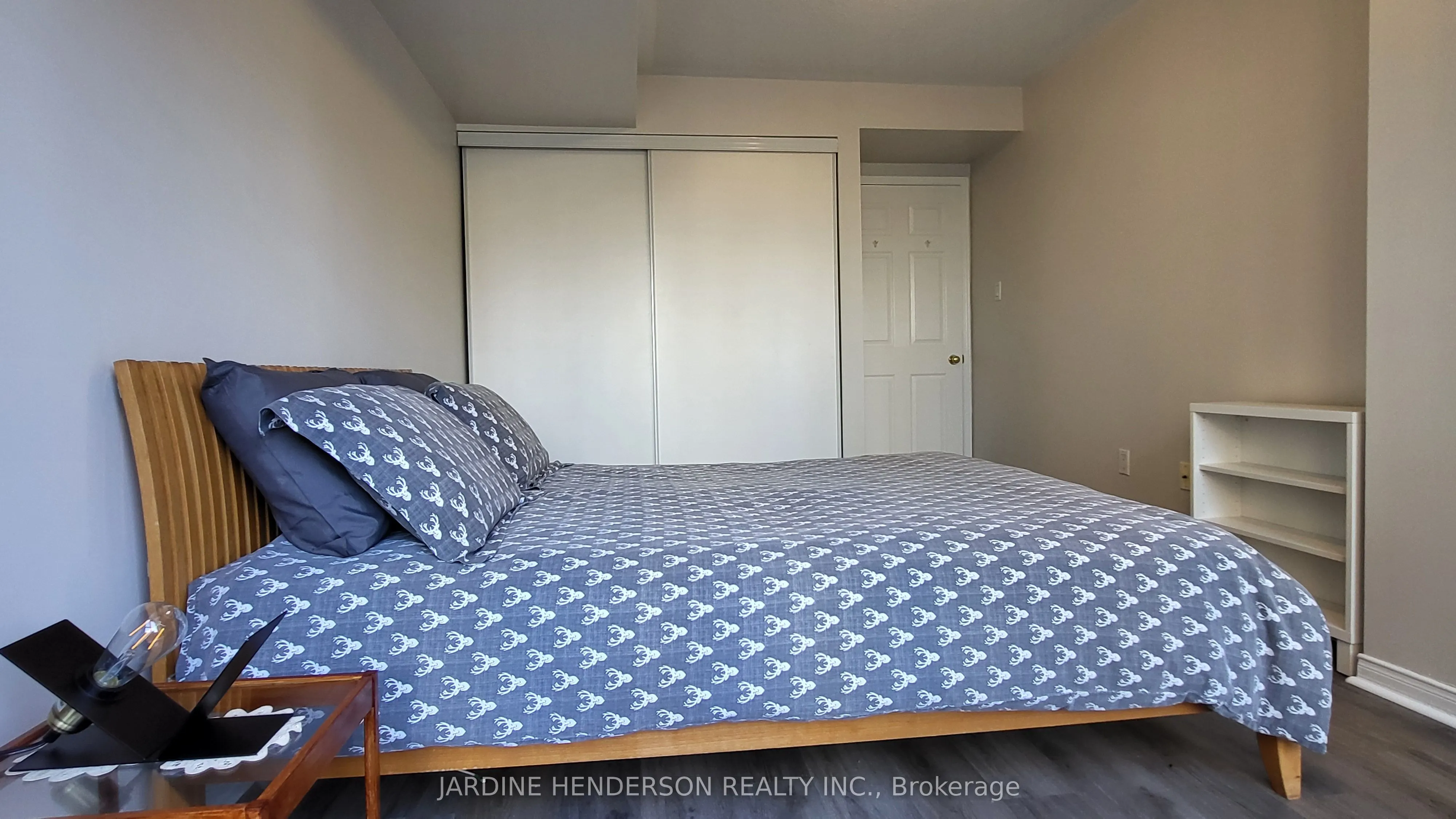 887 Bay Street, #1003