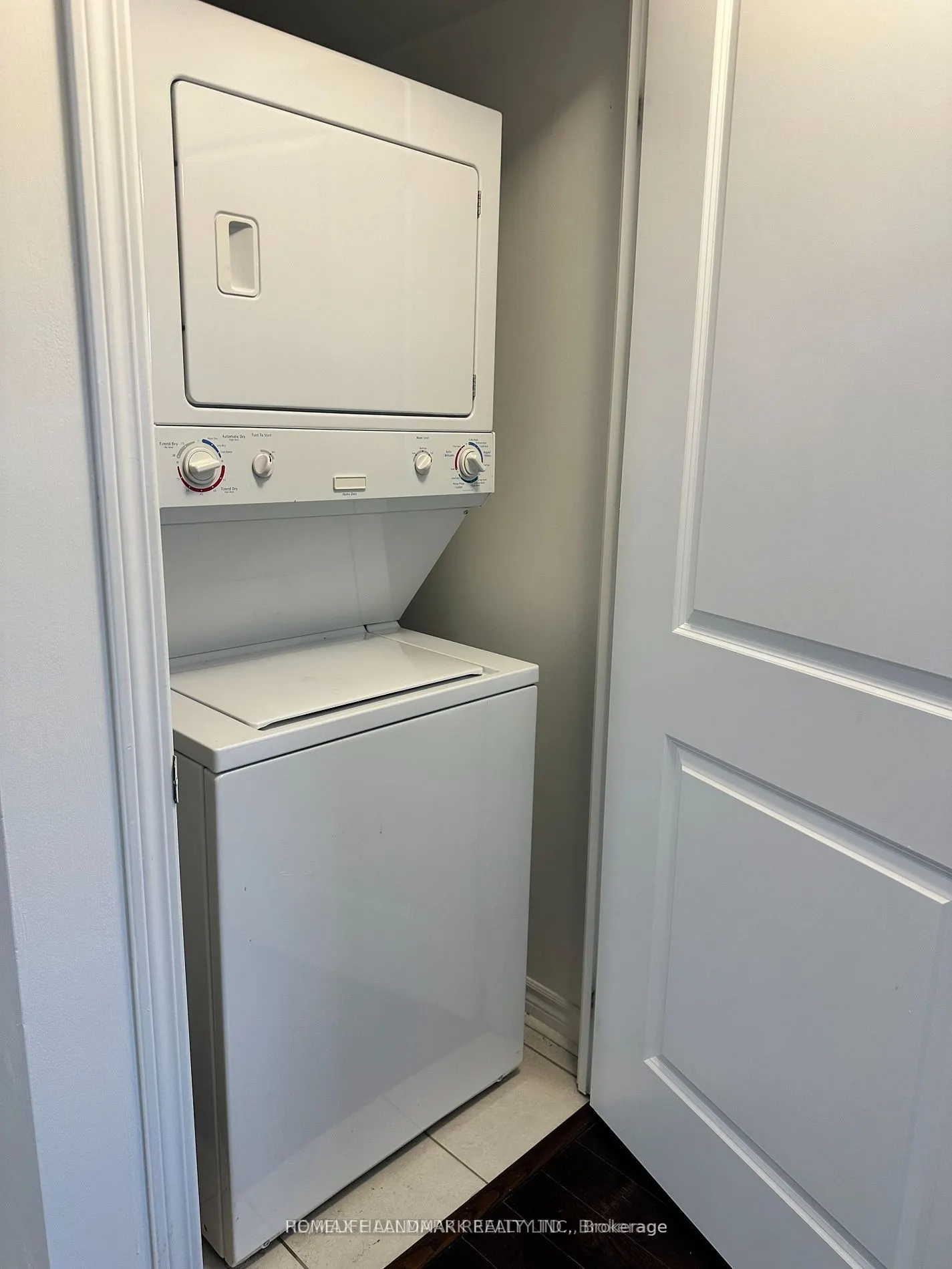 27 Rean Drive, #414
