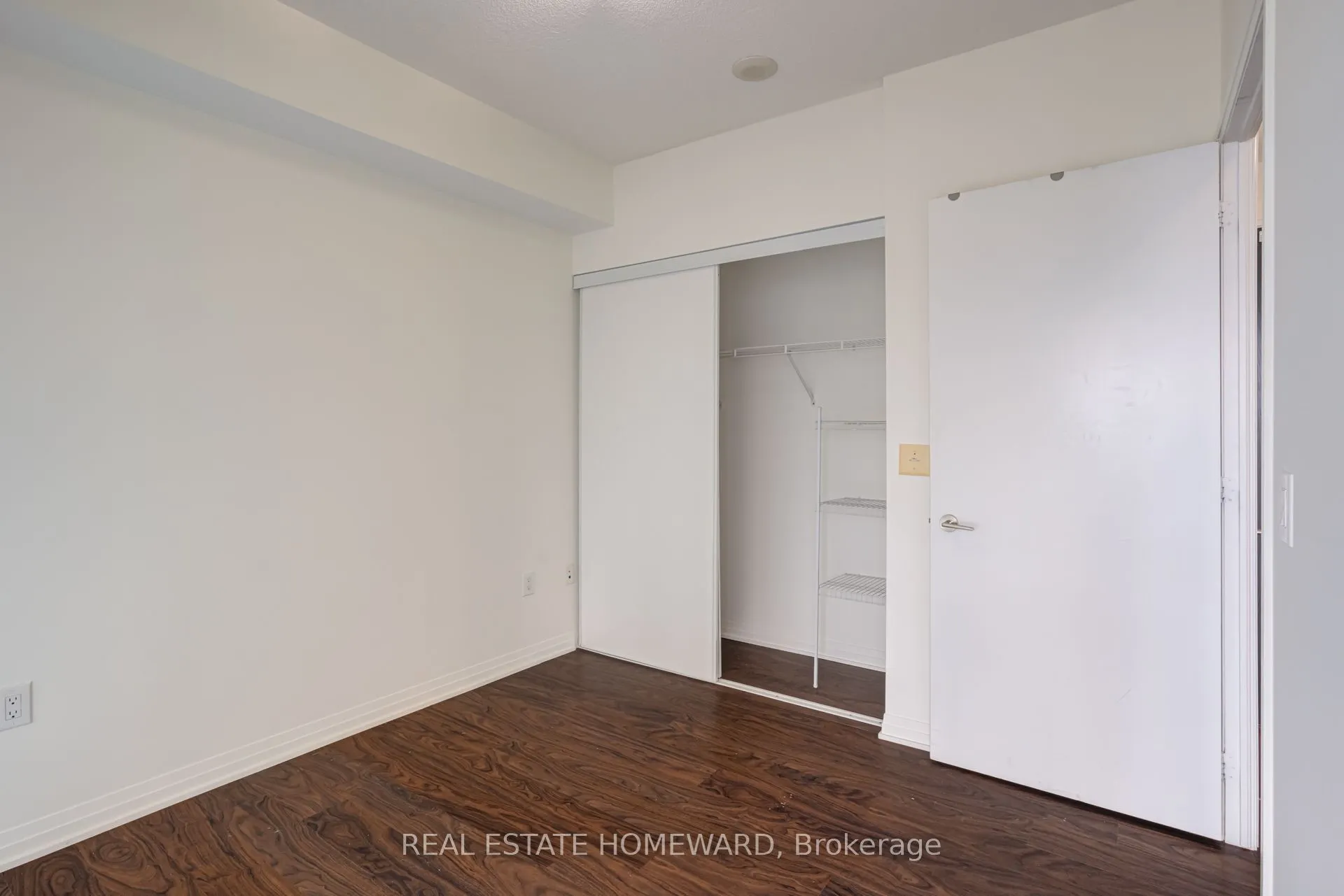 25 Cole Street, #1602