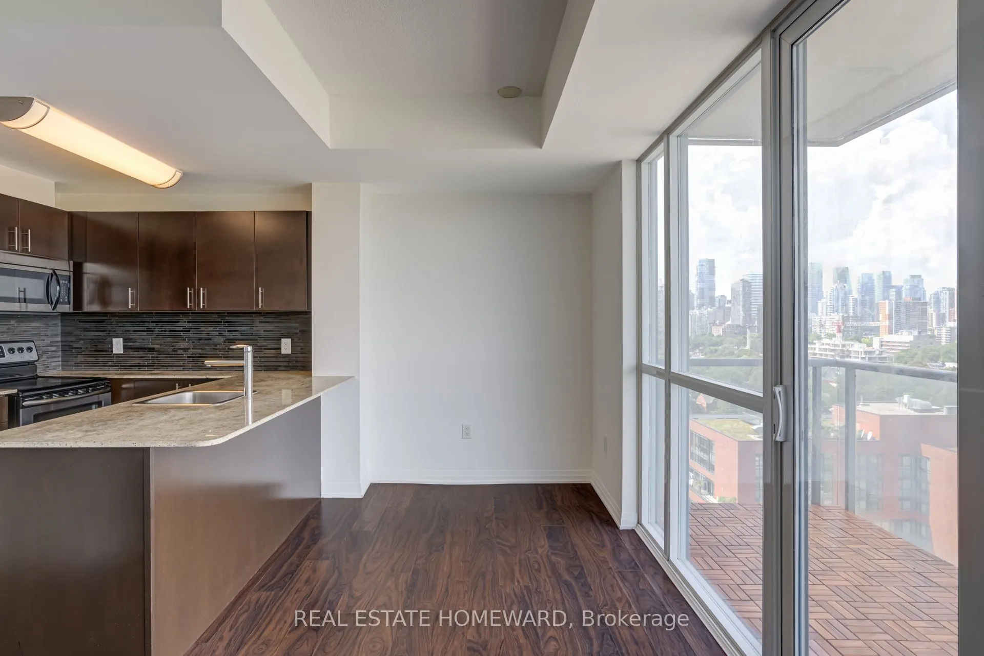 25 Cole Street, #1602