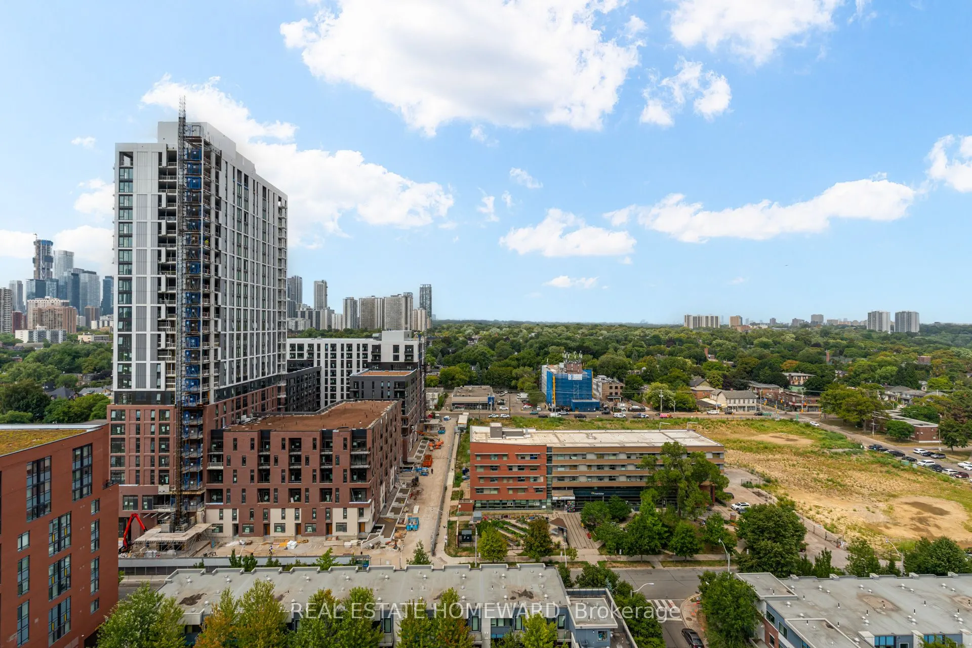 25 Cole Street, #1602