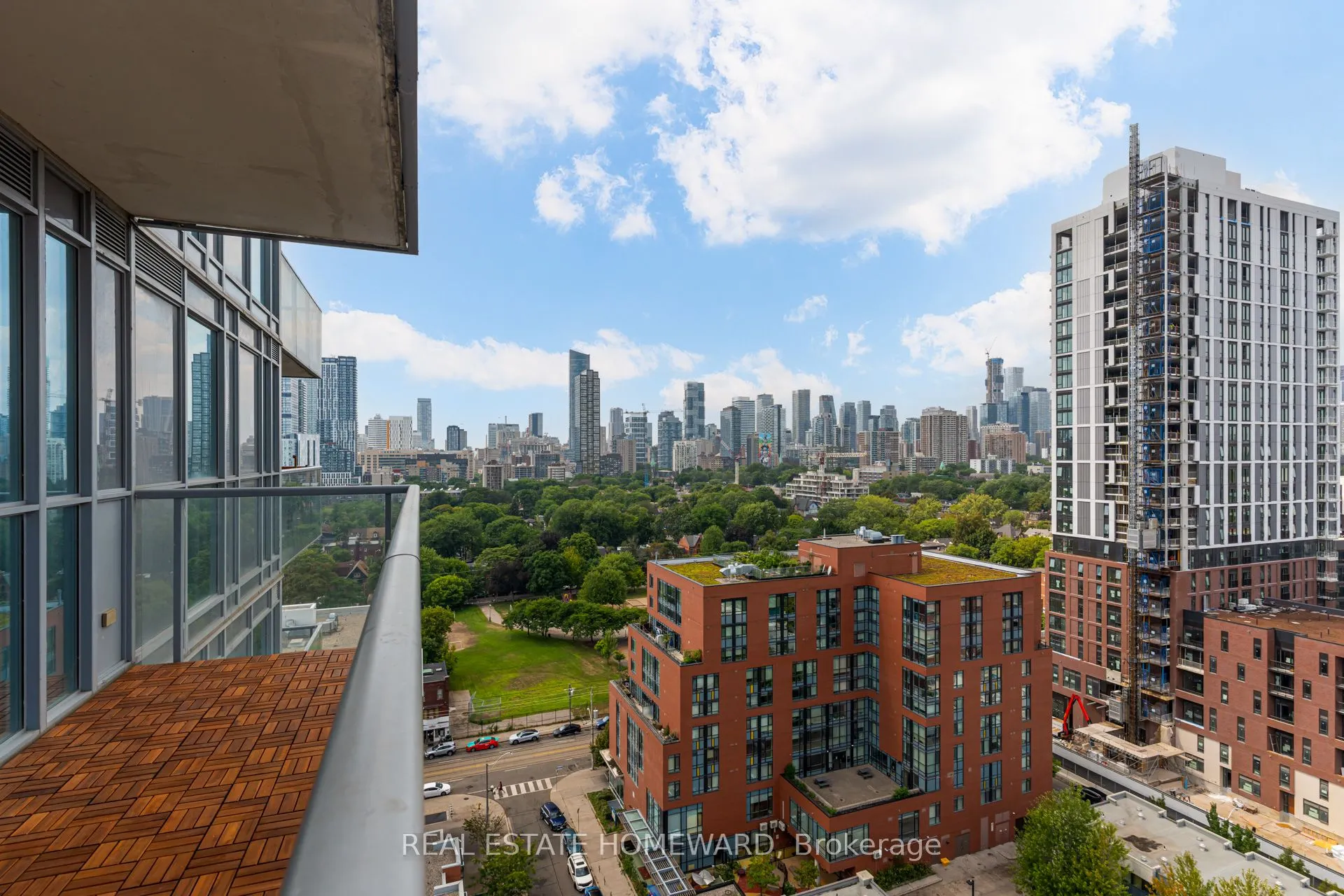 25 Cole Street, #1602