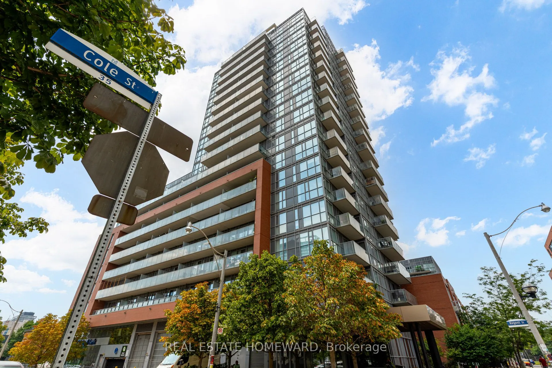 25 Cole Street, #1602