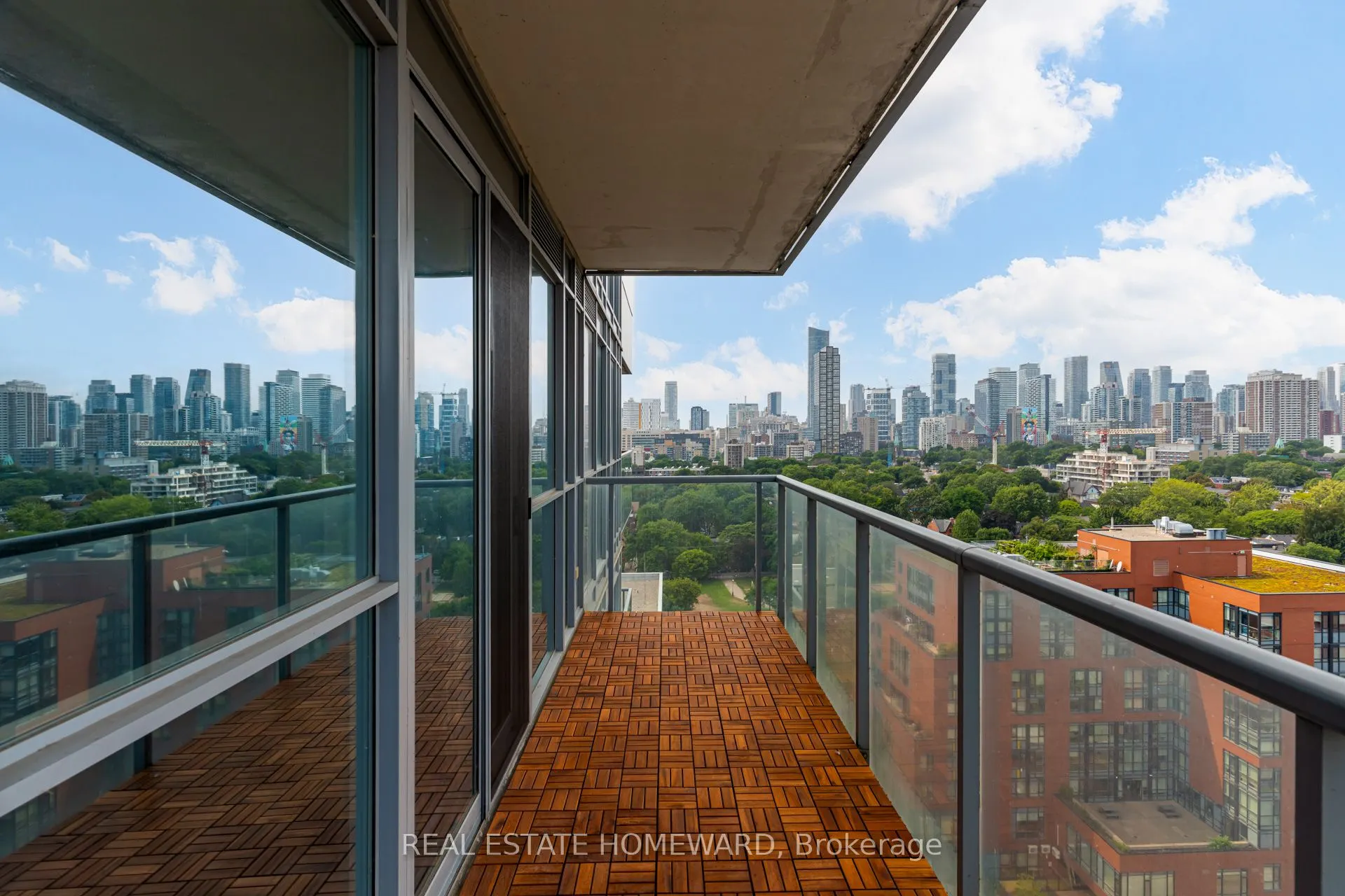 25 Cole Street, #1602