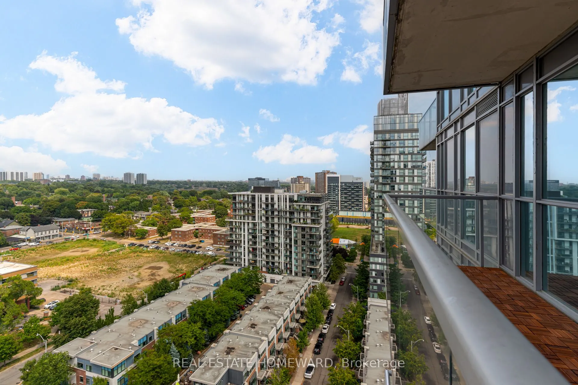 25 Cole Street, #1602