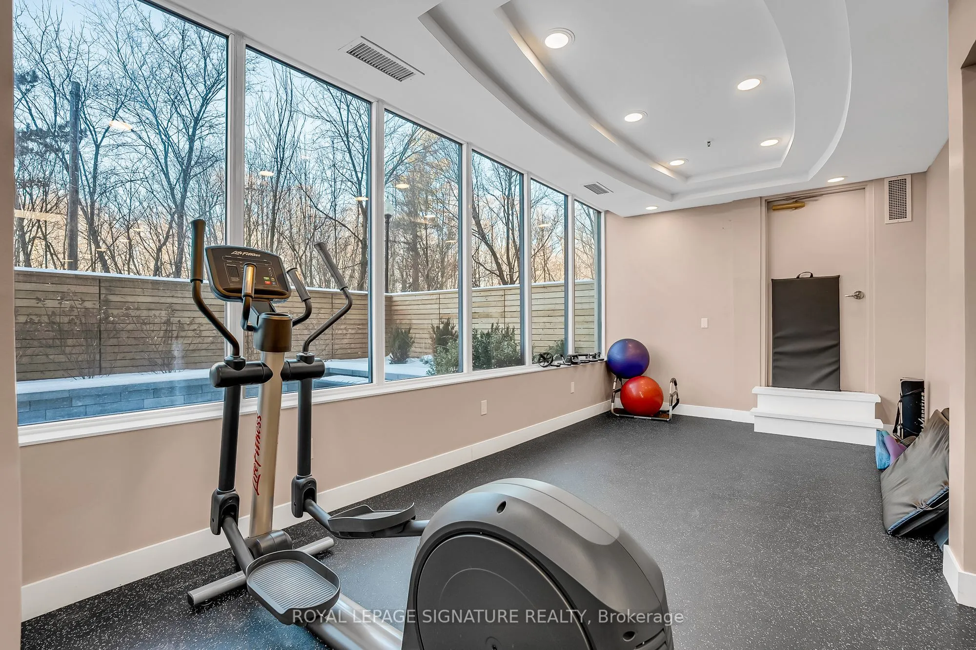 16 Dallimore Circle, #510