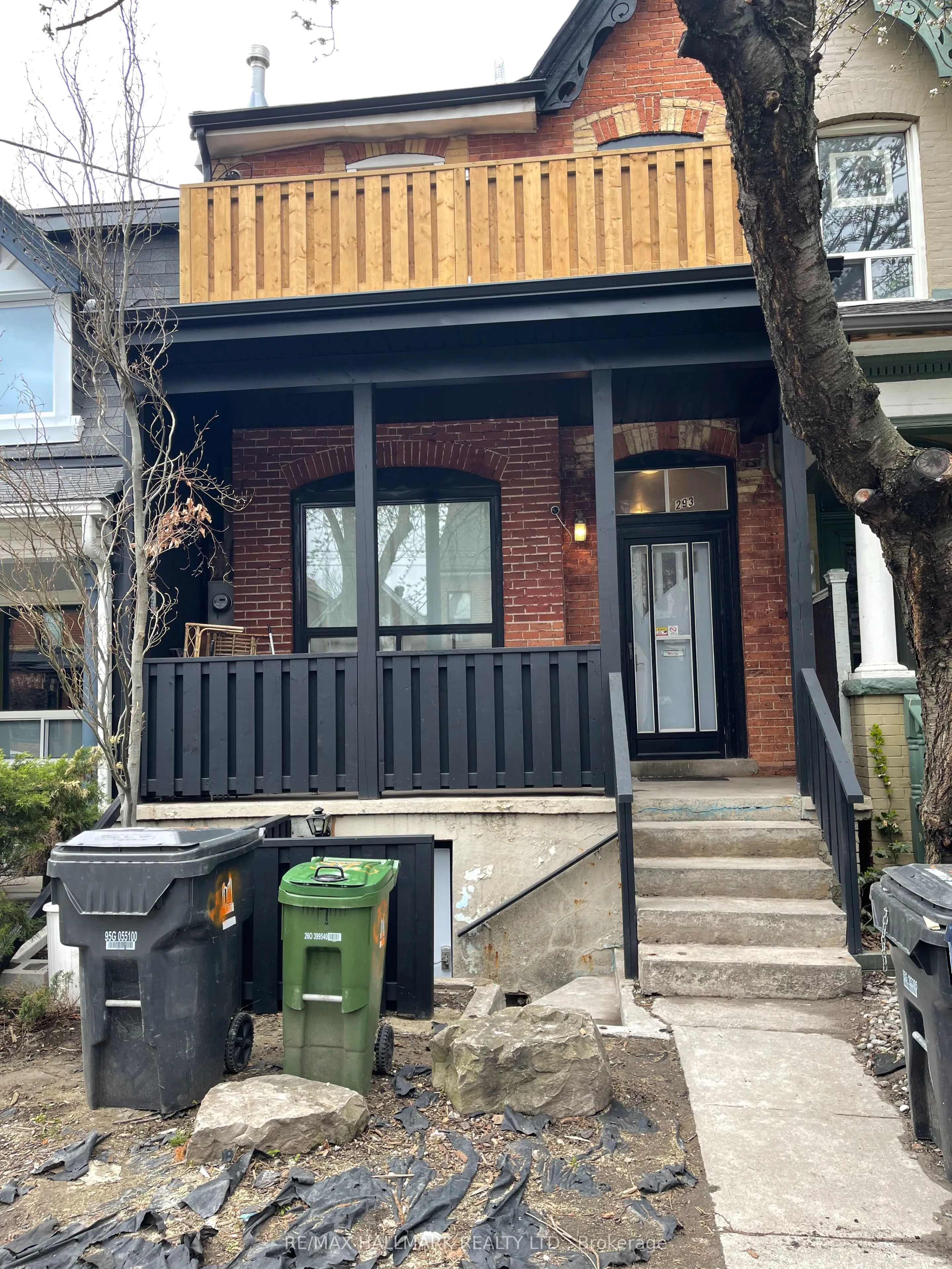 293 Euclid Avenue, #202