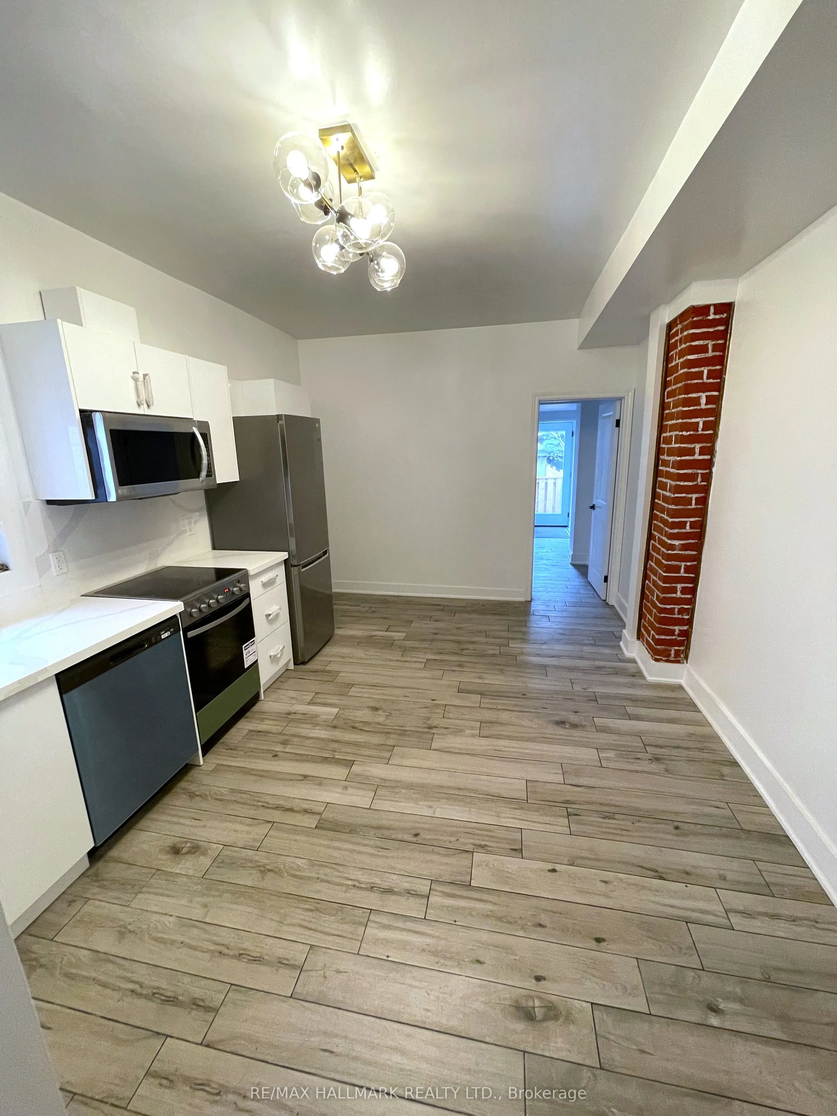 293 Euclid Avenue, #202
